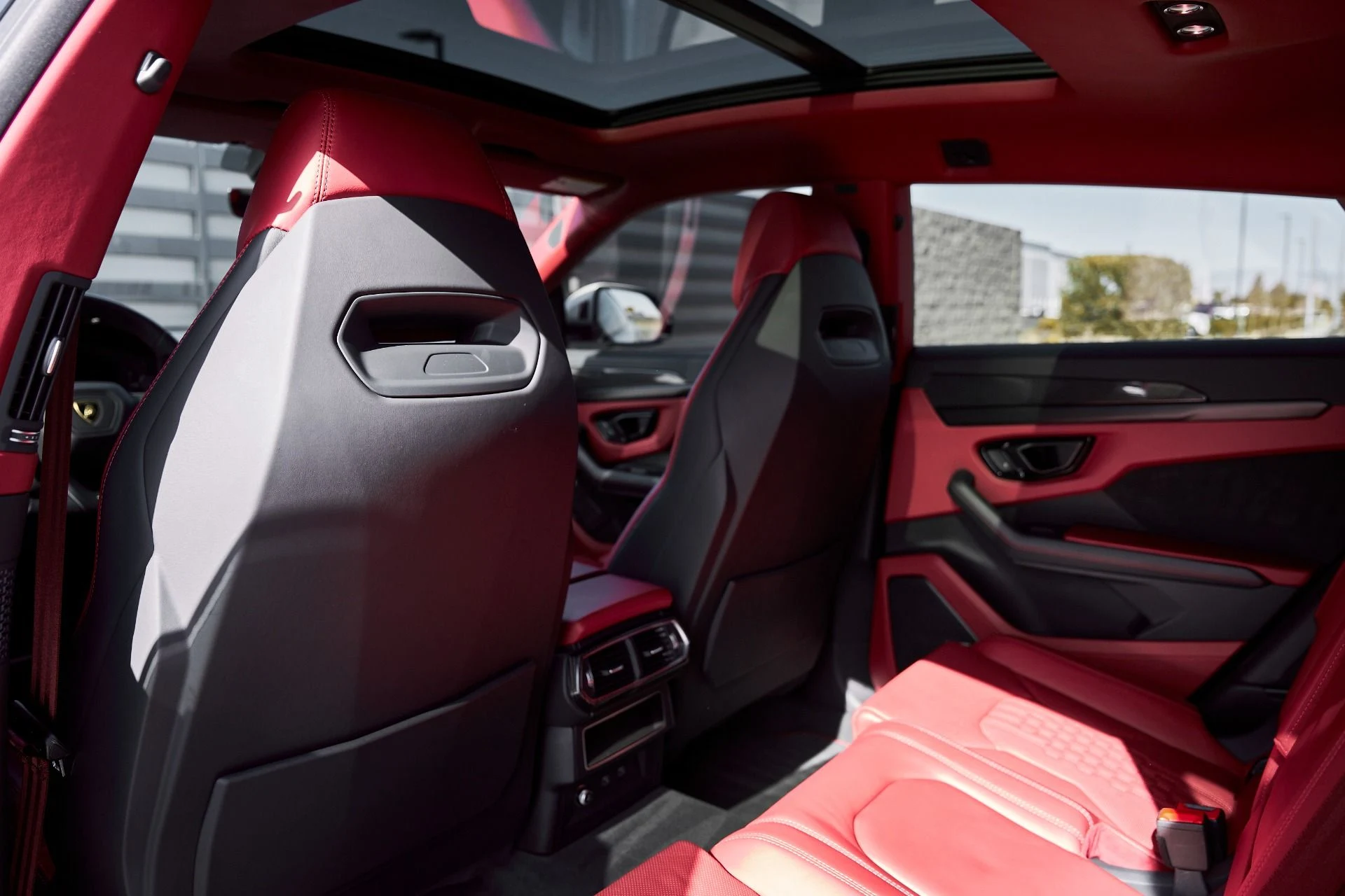 mph039_661463596_Used_2024_Lamborghini_Urus_S_1769733269_e885c4c9bb