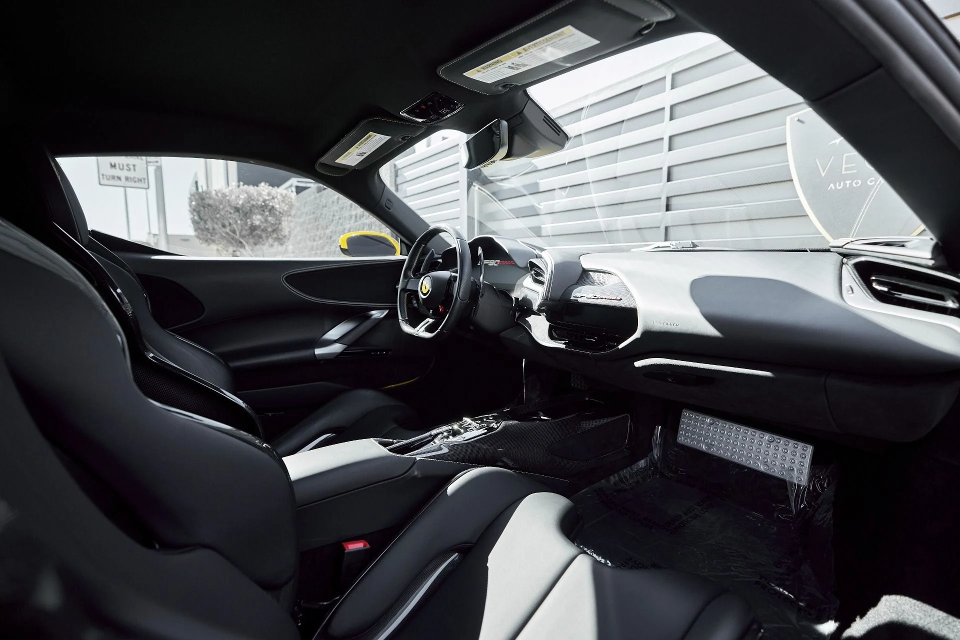 mph039_661970980_Used_2022_Ferrari_SF_90_Stradale_Base_1762462388_99e6ff2ebc