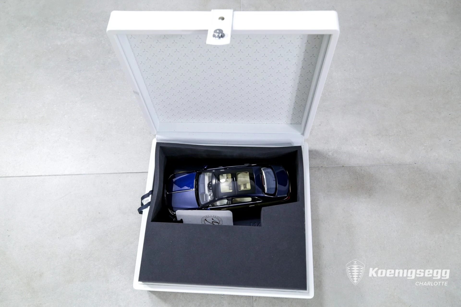 mph039_671639349_Used_2023_MERCEDES_BENZ_S680_MAYBACH_Mercedes_Maybach_S_680_4_MATIC_1737494018_7dac2cb536