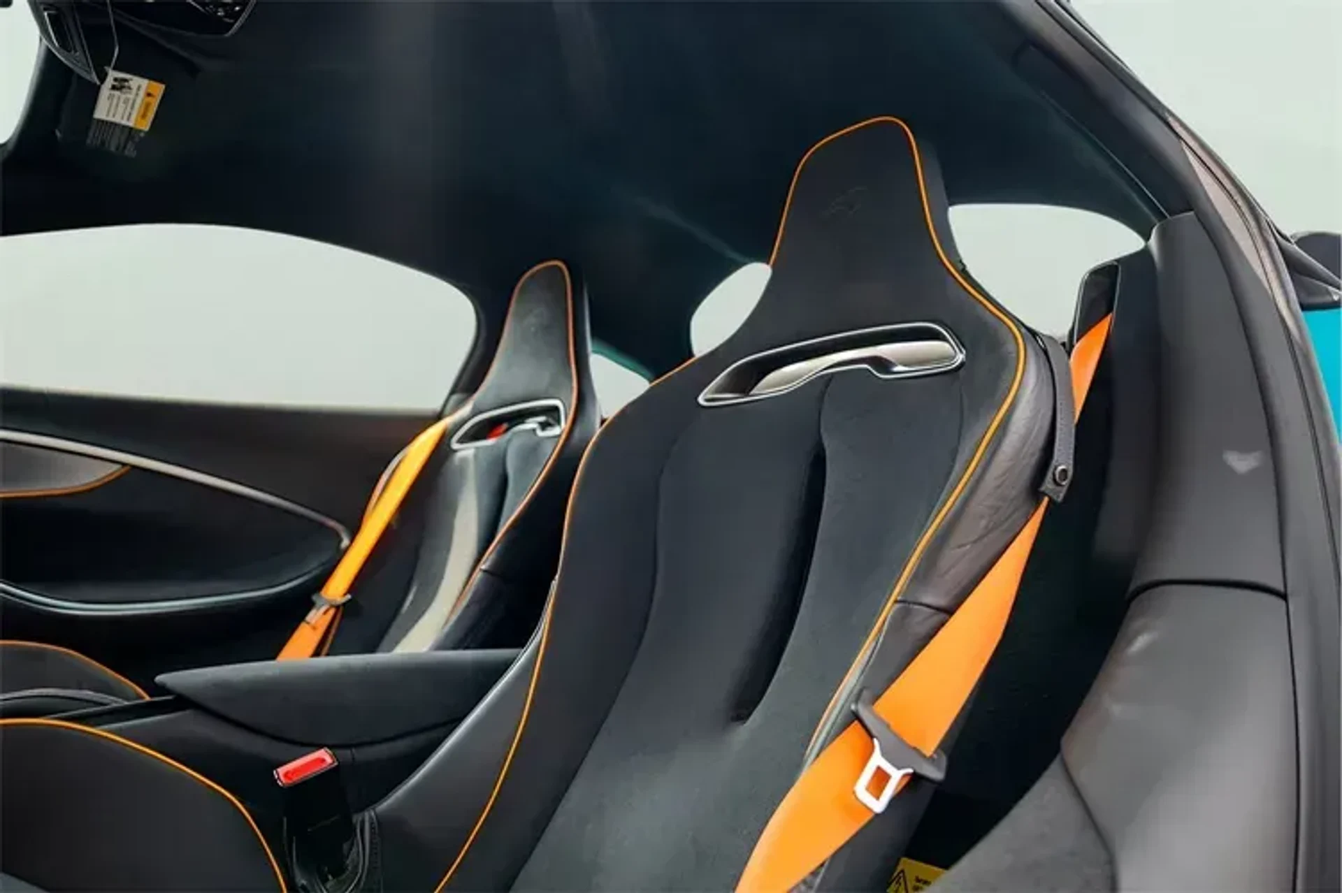 mph039_70885870_6fh0q_Bq_By0se4v_Oh_med_5bc9e7f89b