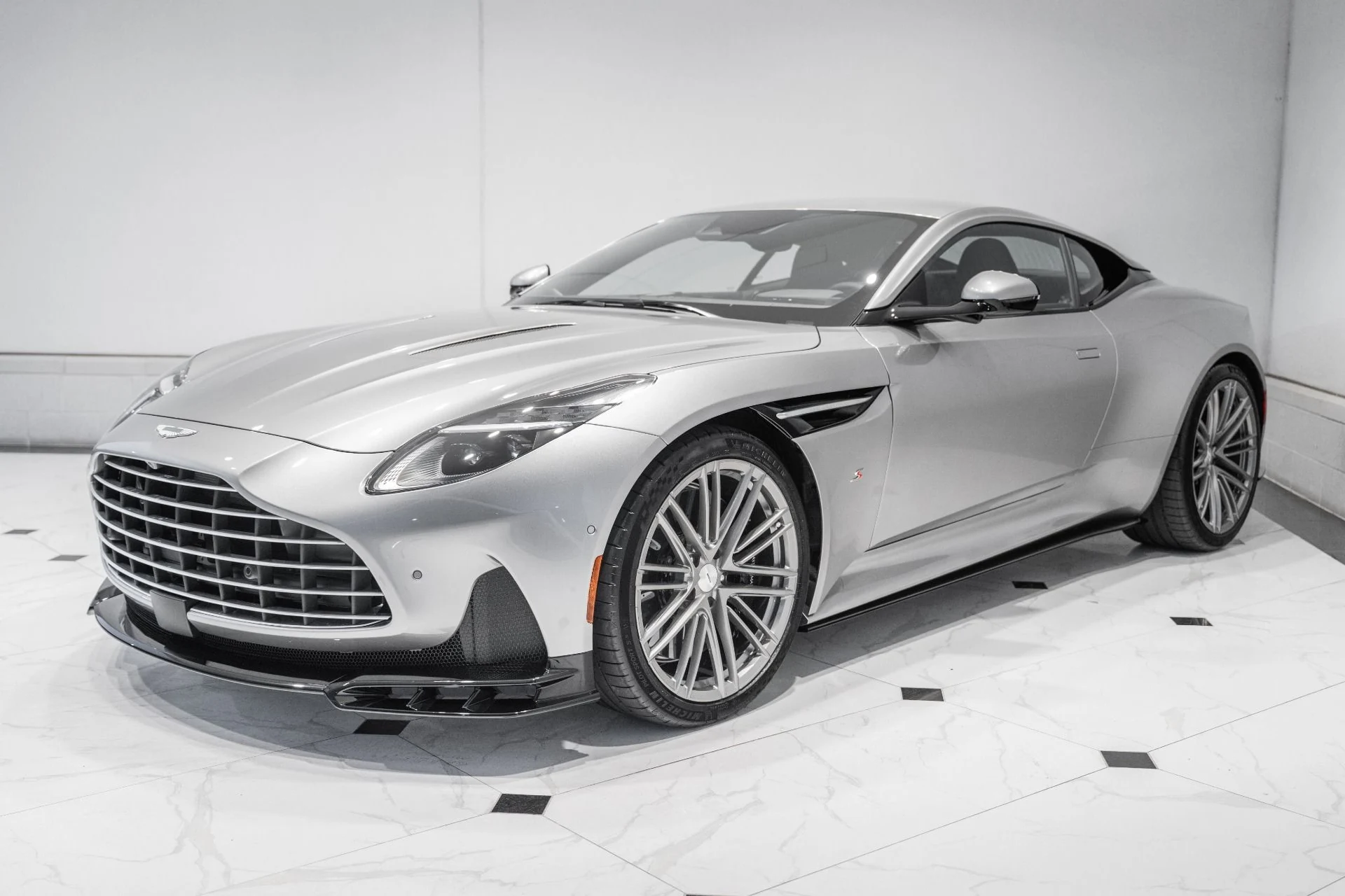 mph039_711037000_New_2026_Aston_Martin_DB_12_S_1783088836_b7c7d68b6a