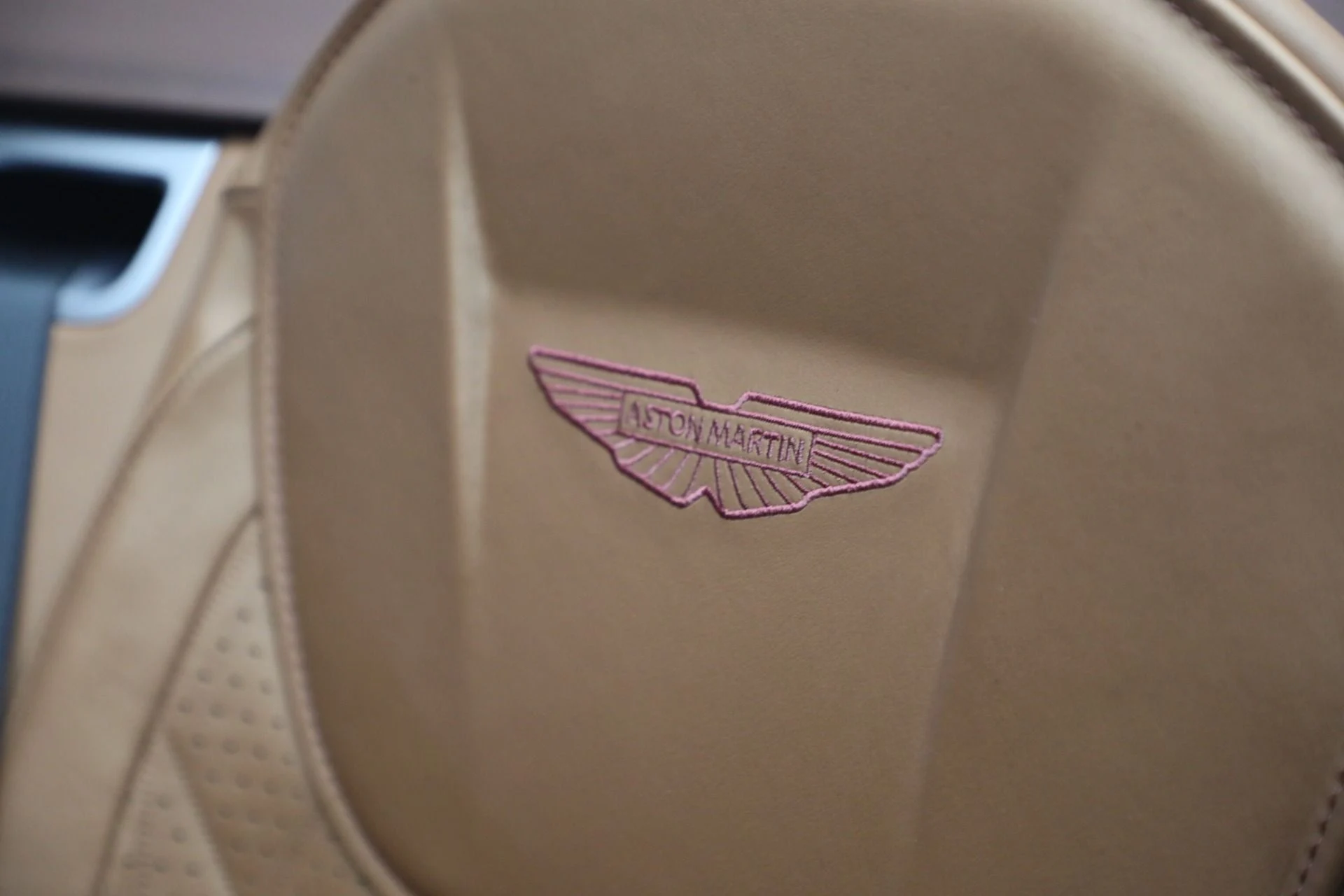 mph039_713324452_Used_2024_Aston_Martin_DB_12_Volante_1792860706_3de9ea345b
