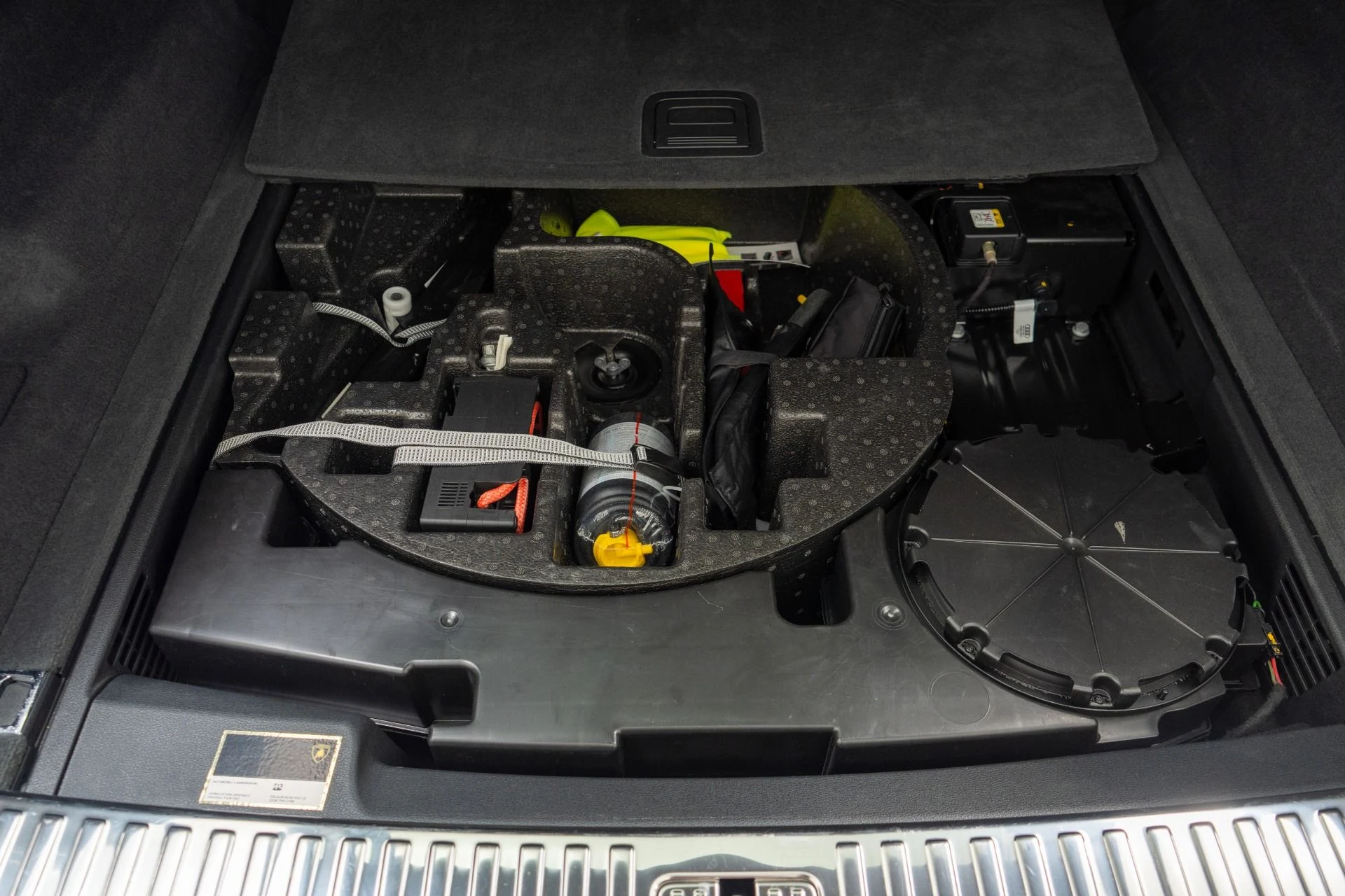 mph039_733416646_Used_2021_Lamborghini_Urus_Q_Citura_Interior_Bang_and_Olufsen_Audio_1778530173_c5def94fac