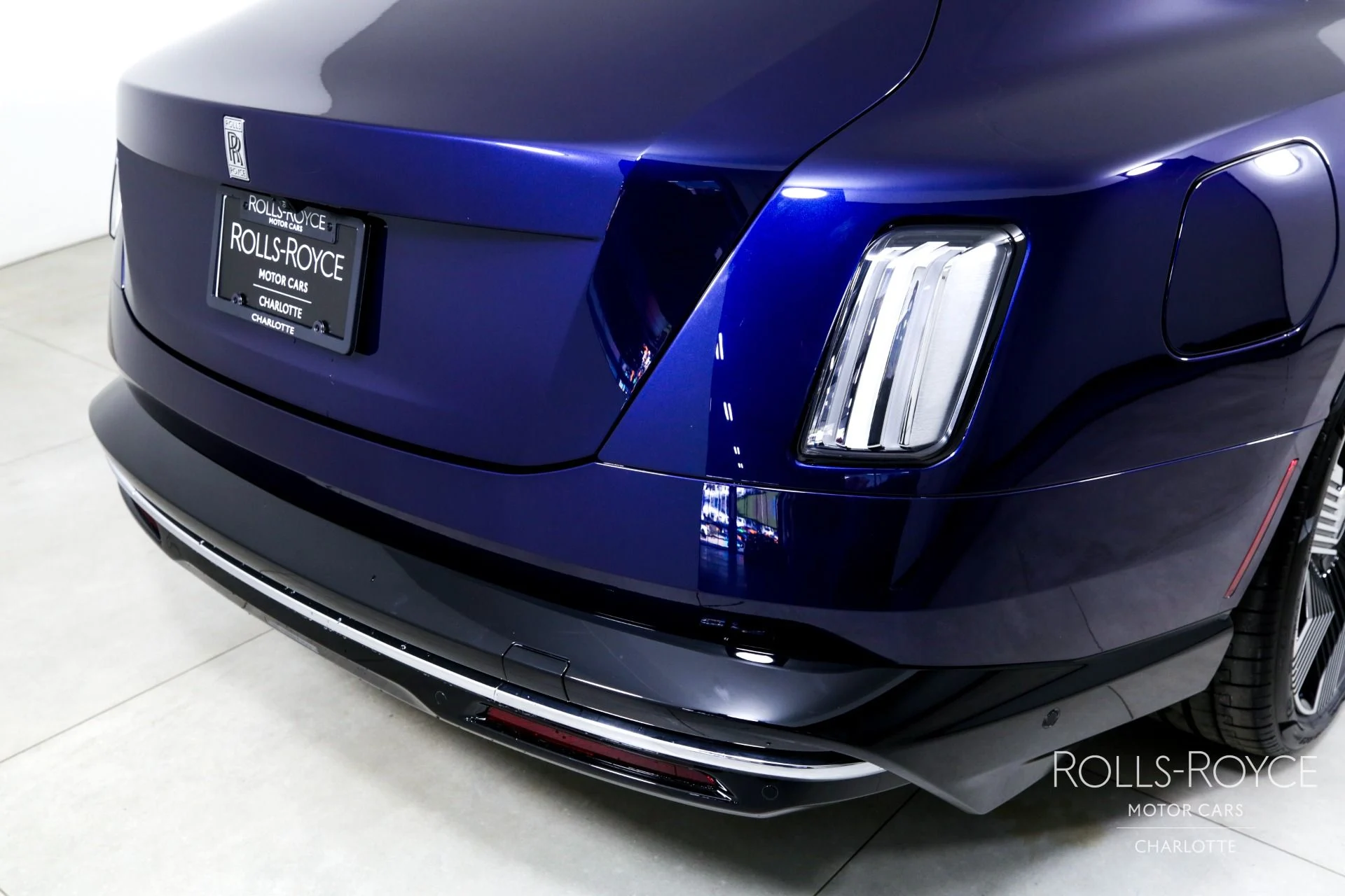 mph039_741742126_Used_2024_Rolls_Royce_Spectre_1738087182_409a71fcdb