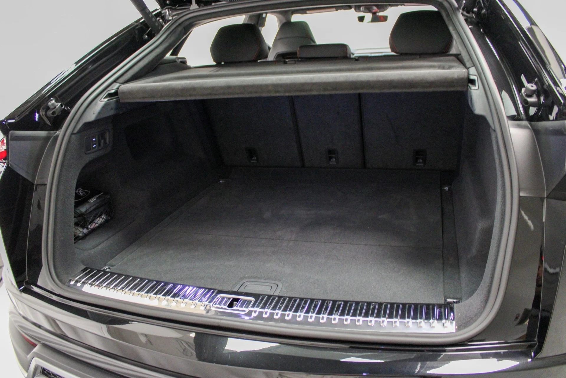 mph039_744405531_ccc5b2a484f9a161947118697ba428ae_09ceb2d47b