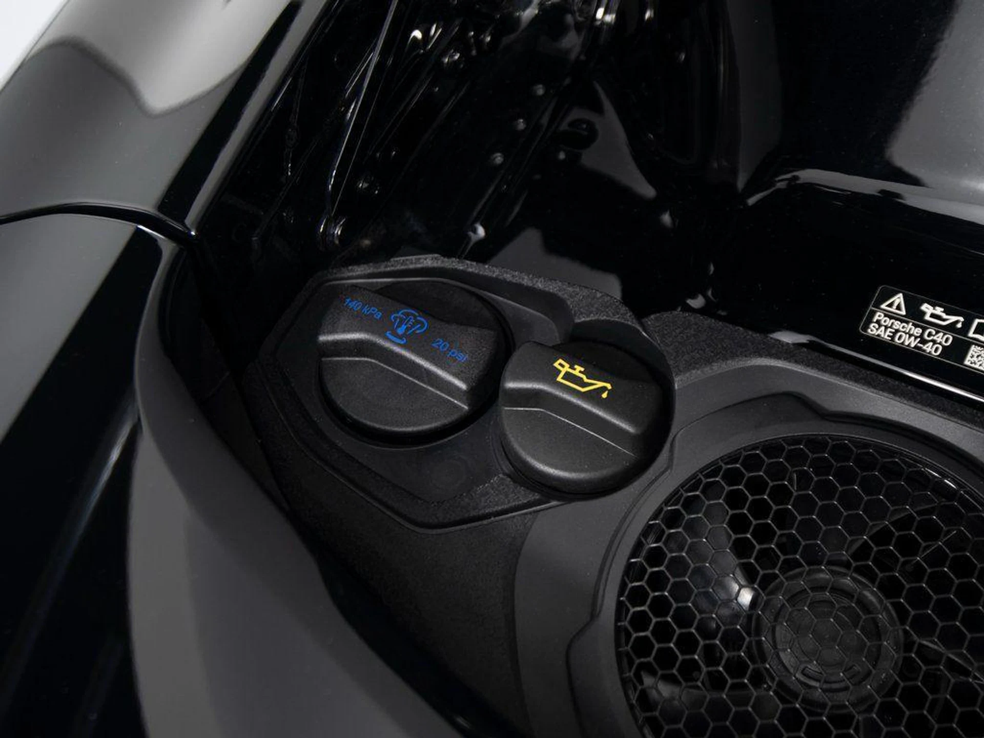 mph039_751573414_FG_Aplp0r_Do_I1mb_XTP_Hr_GKKZFC_8_U_6d79e91420