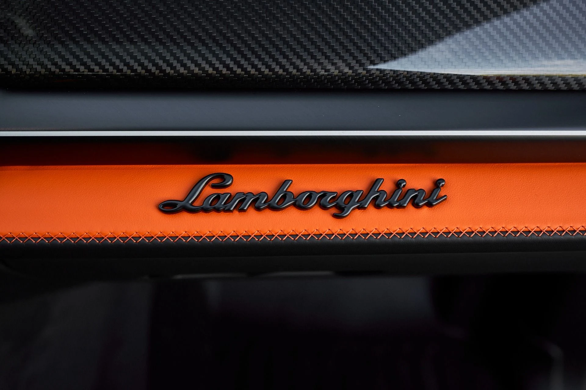 mph039_757325478_Used_2025_Lamborghini_Urus_SE_1763605008_751d8a79ea