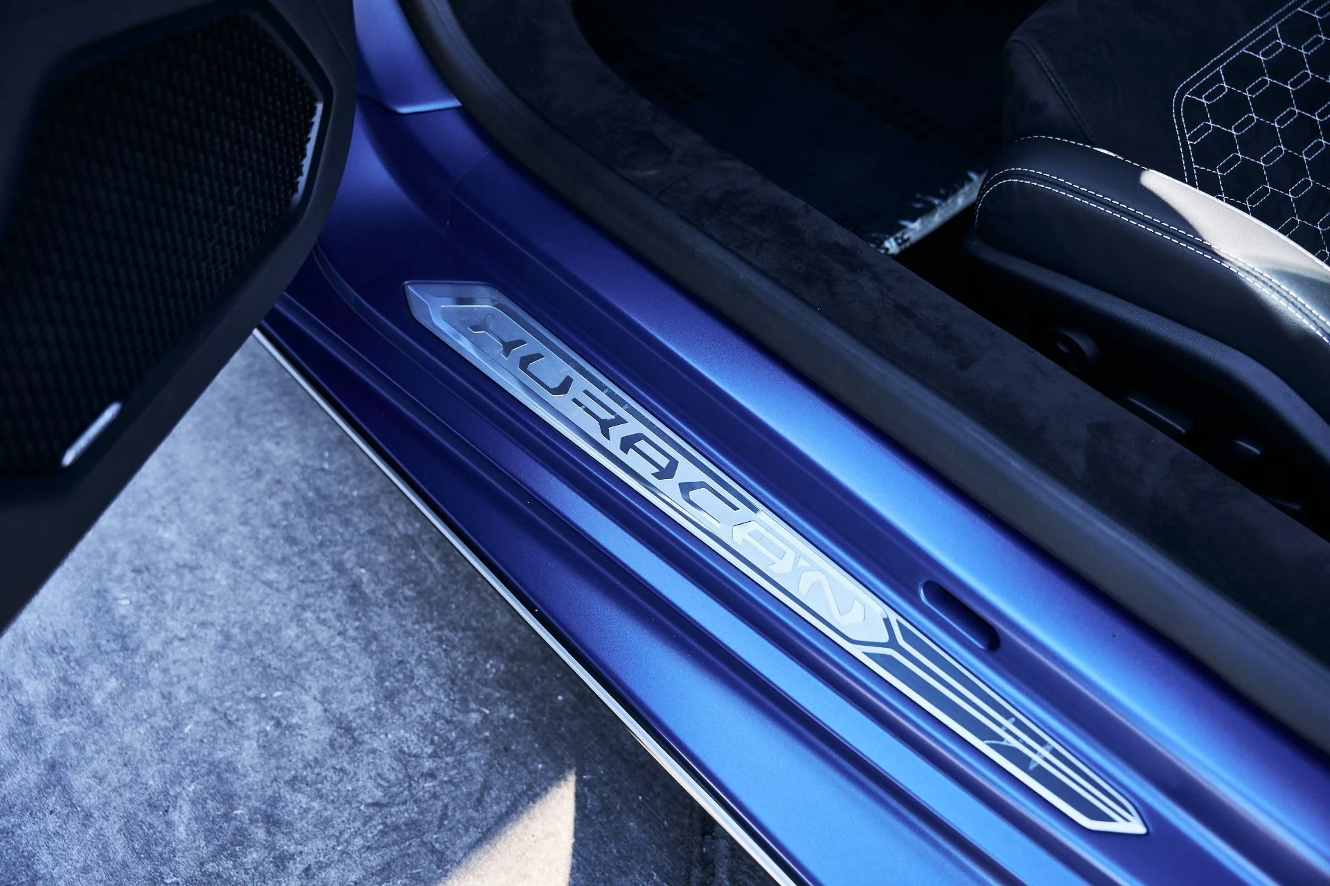 mph039_765855262_Used_2023_Lamborghini_Huracan_Tecnica_Base_1774403211_e0d8037741