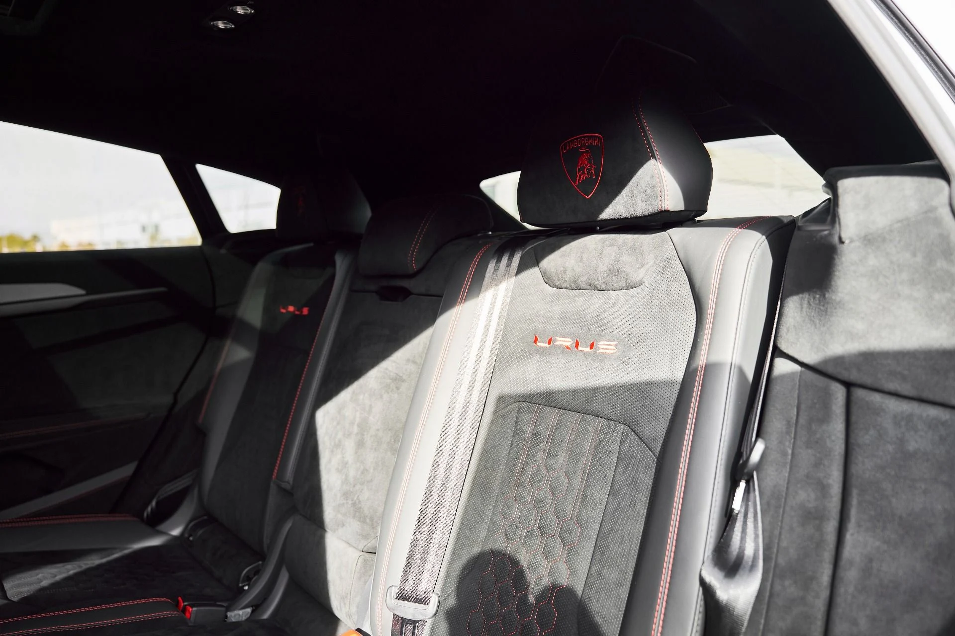 mph039_767840585_Used_2023_Lamborghini_Urus_Performante_1771116671_16d0342367