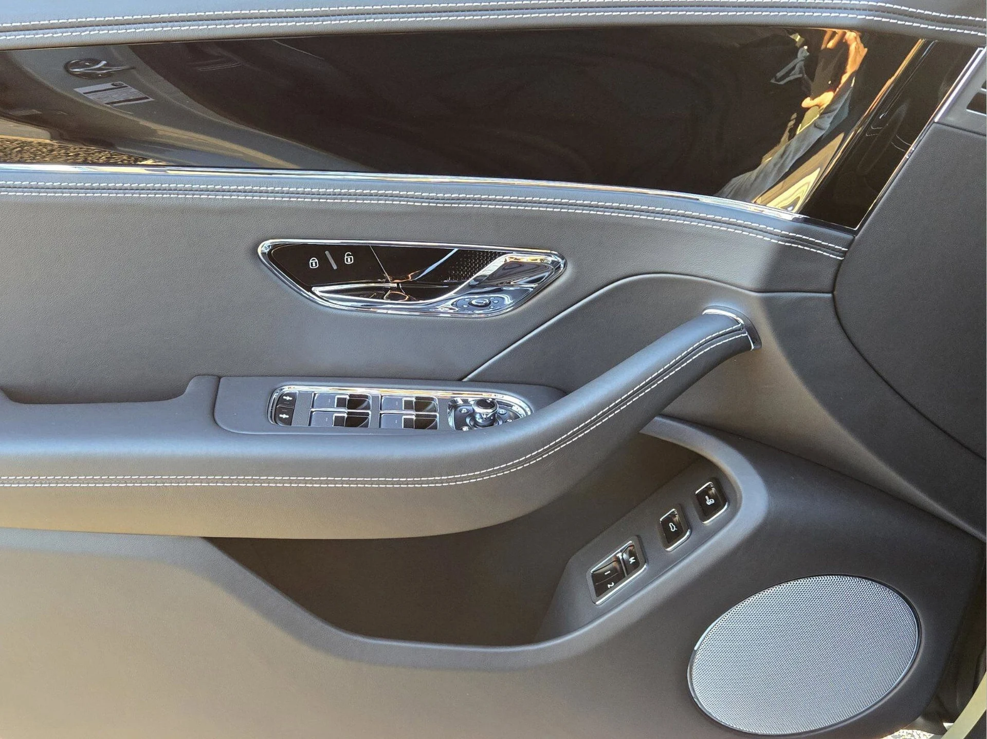 mph039_772507435_e87061109fdeb2937cd4b82d4b71ee9dx_e418154314