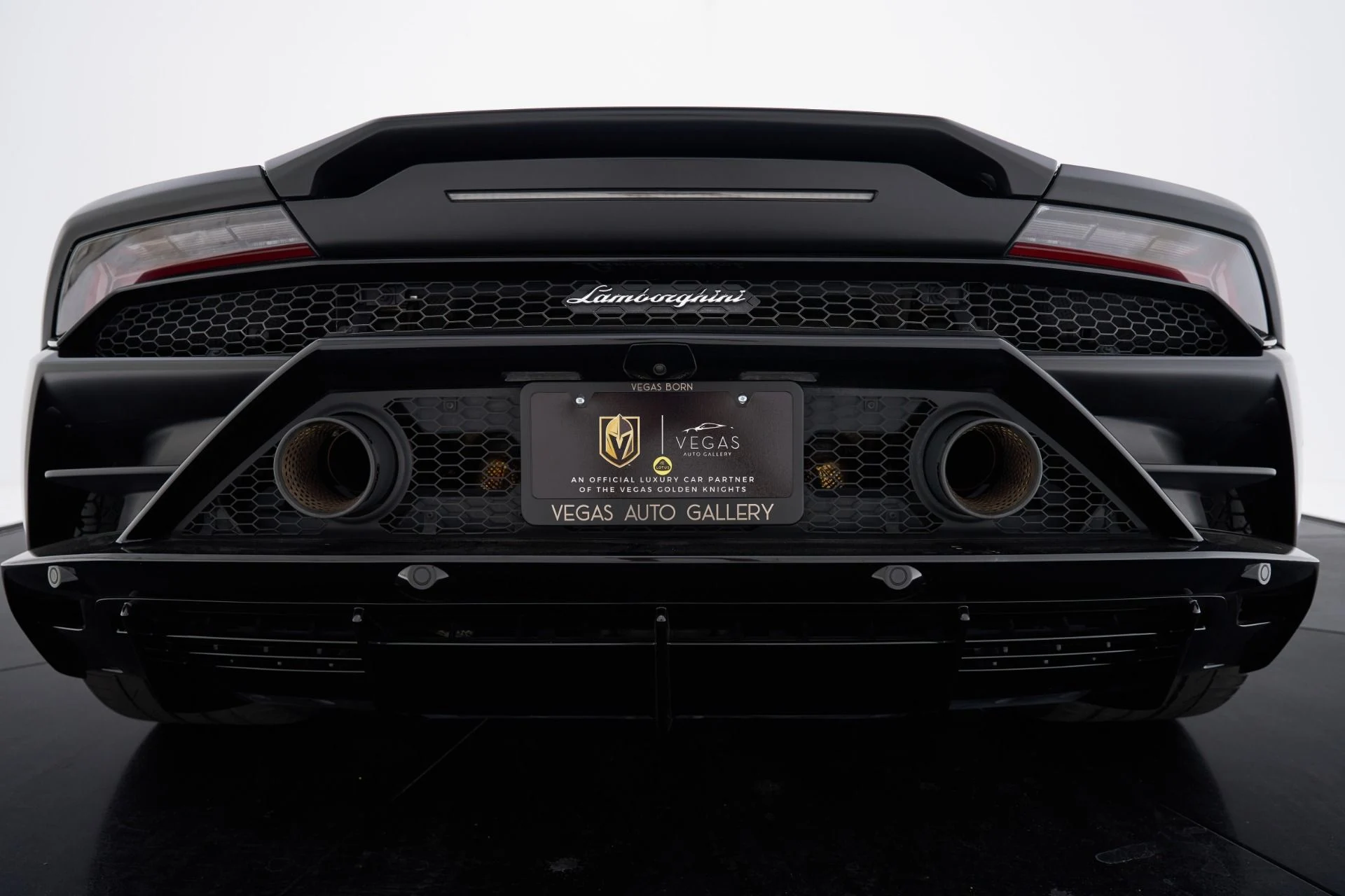 mph039_772561623_Used_2022_Lamborghini_Huracan_EVO_Base_1792542181_ae47079253