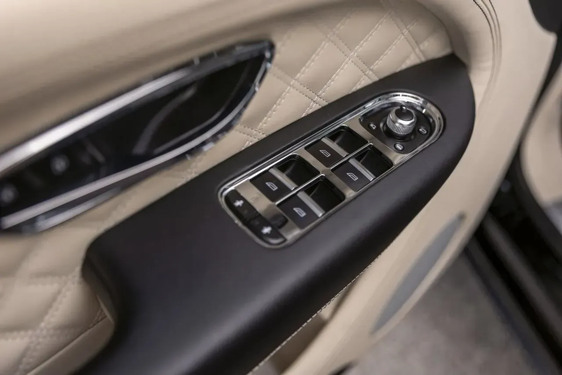 mph039_777537955_cfd78ce961fb4da28e73e7dfc3d6bb49_e721e70d38