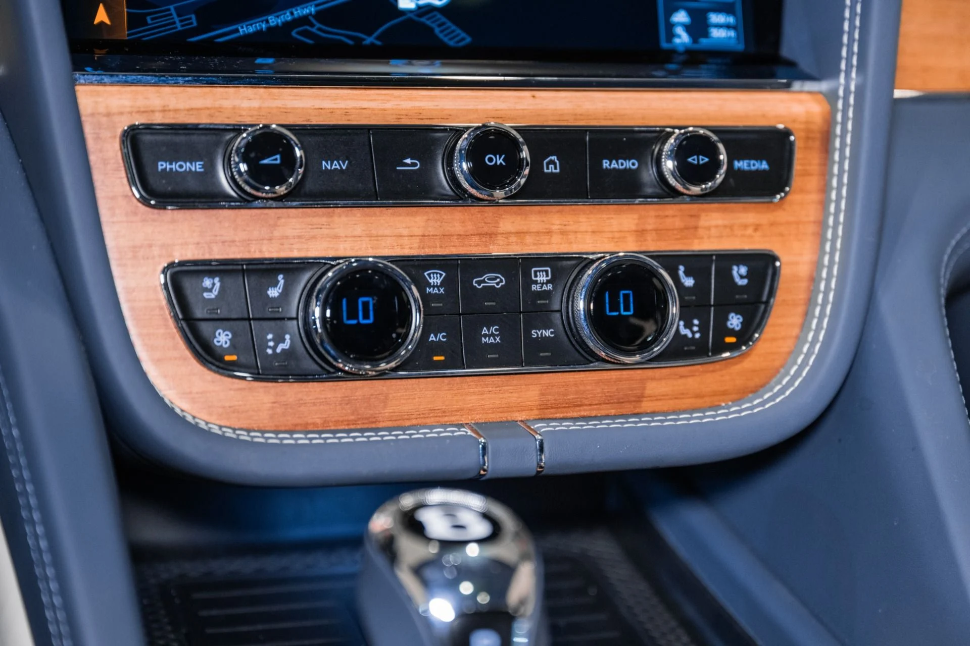 mph039_791729949_Used_2023_Bentley_Bentayga_V8_1773161600_b27fdd0e90