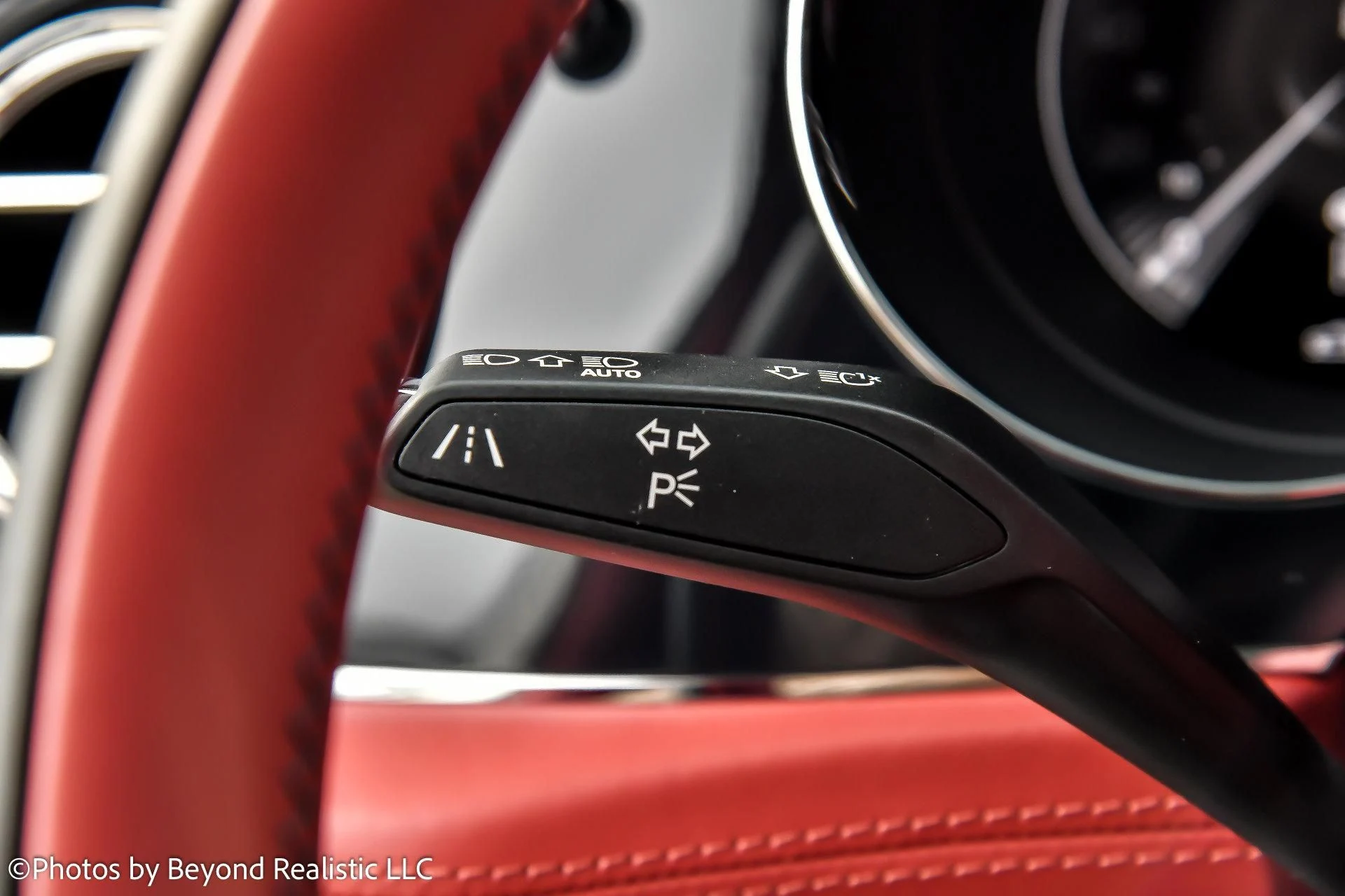 mph039_808396240_Used_2022_Bentley_Bentayga_V8_1754381301_0e95c7308c