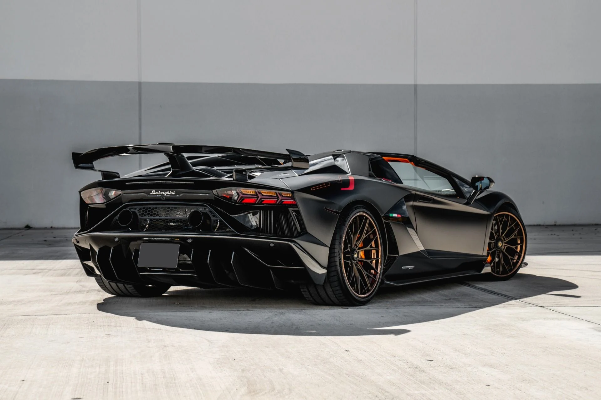 mph039_816279209_Used_2020_Lamborghini_Aventador_SVJ_w_Hermes_Orange_Factory_Interior_Over_110_K_in_Options80_K_in_Mods_1672876014_57d20e2fbb