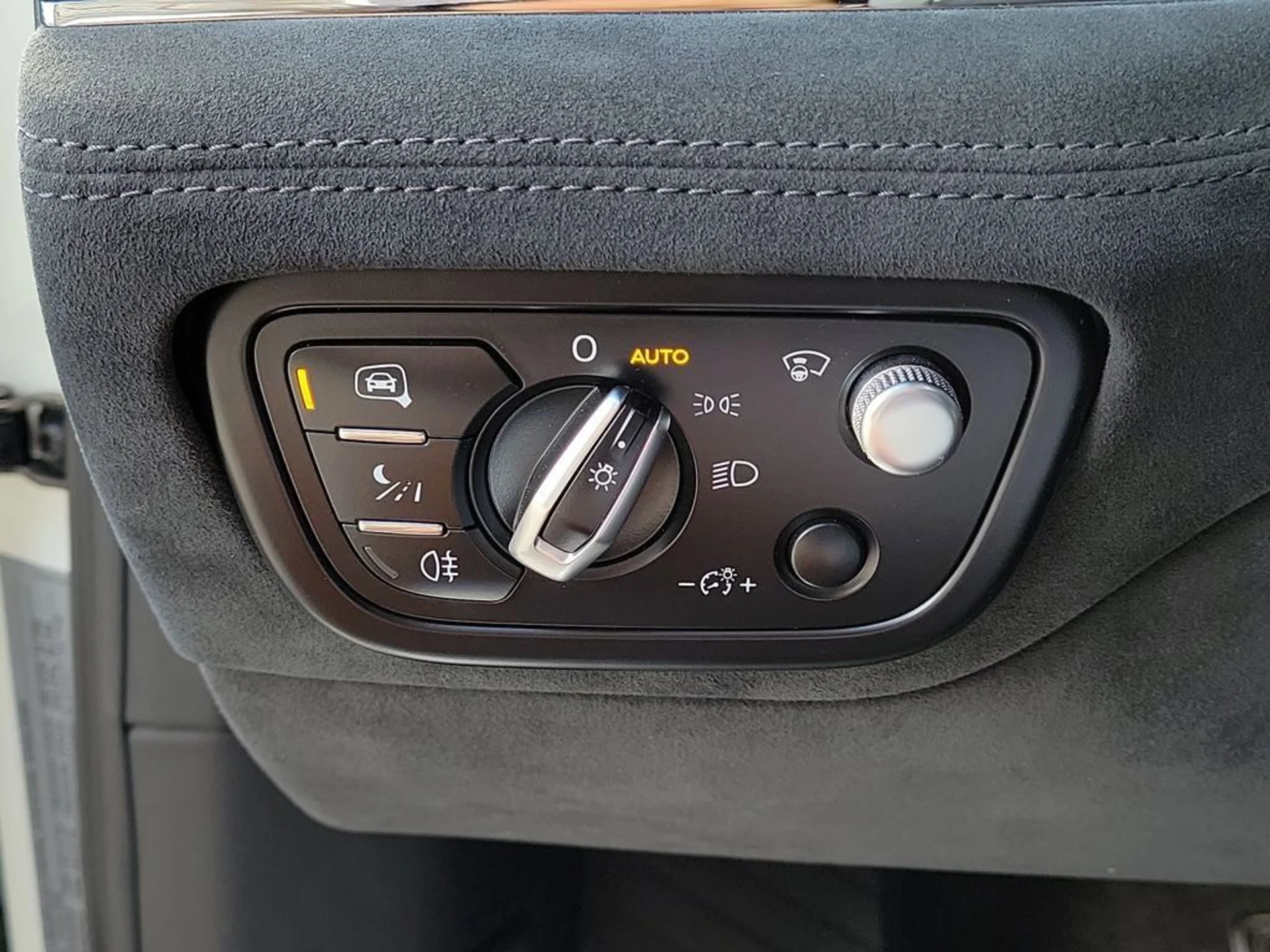 mph039_819429483_40_249e079194