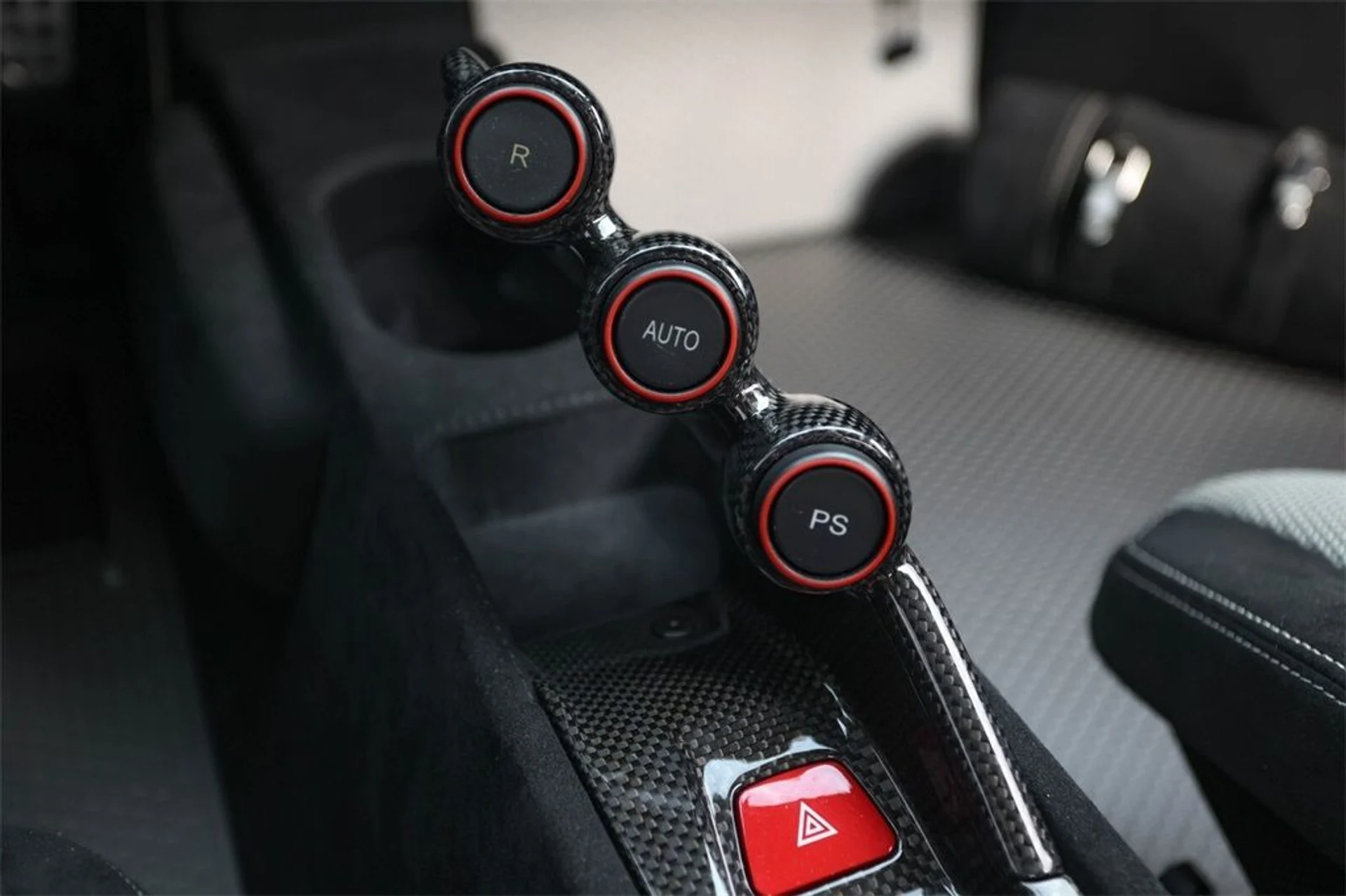 mph039_82412711_ff0e5d341f092e7773007b8fb3141432_5da4890132