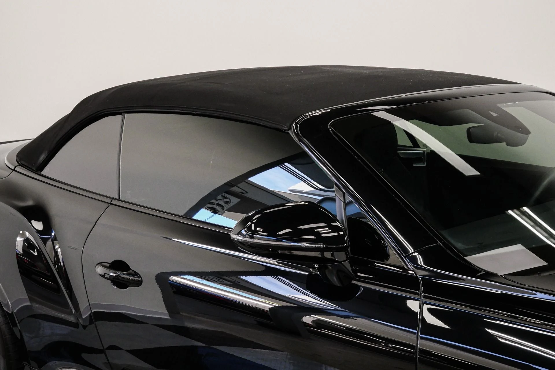 mph039_856290274_Used_2020_Bentley_Continental_GTC_V8_Blackline_Specification_Front_Seat_Comfort_Specification_1768247272_2a1fc35db4