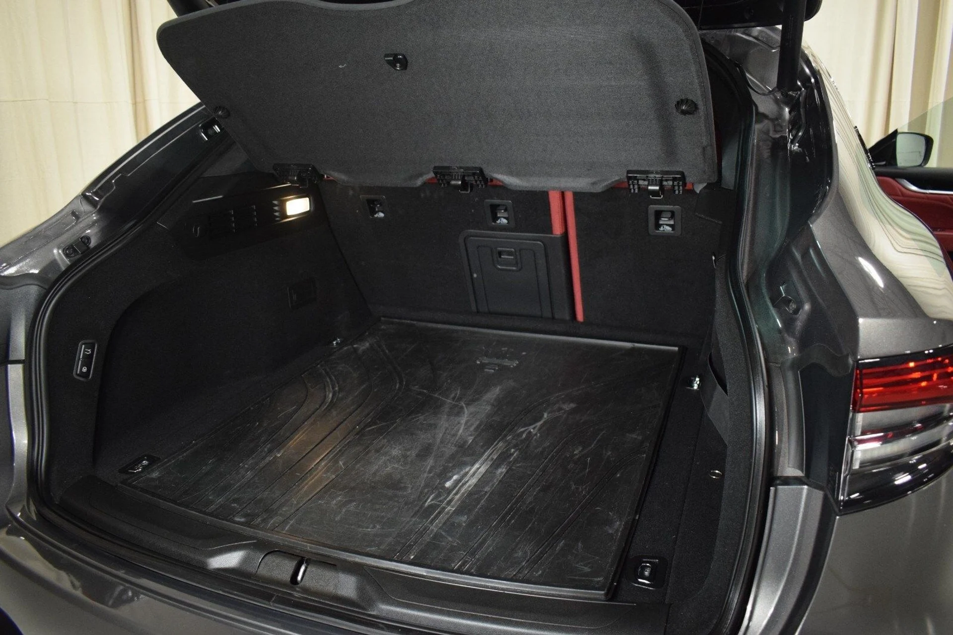 mph039_856442307_ec5e04920d5f18e916405e5d456be431x_bff61287c7