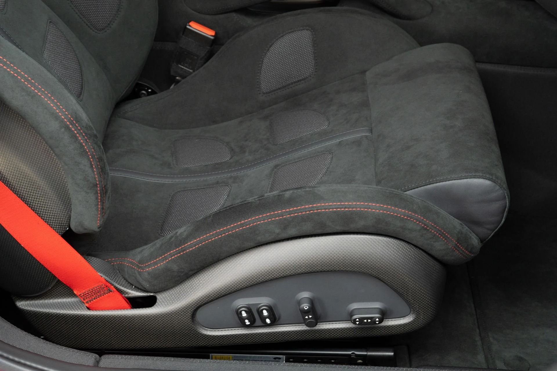 mph039_865040116_Used_2011_Ferrari_599_GTB_Fiorano_60_F1_Alonso_Edition_1773860171_622a340d68