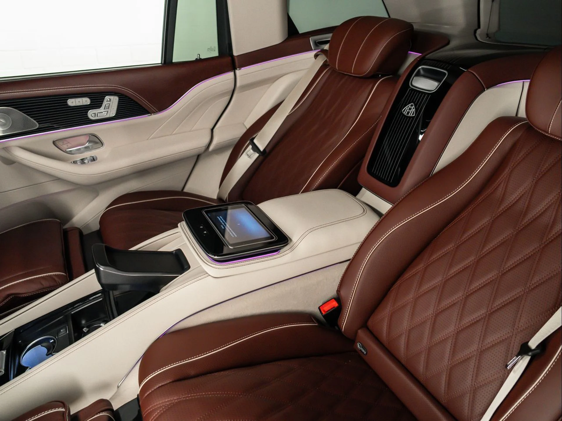 mph039_866904296_2e69bb54b69415efd6079dda37a5b802_94c371a154