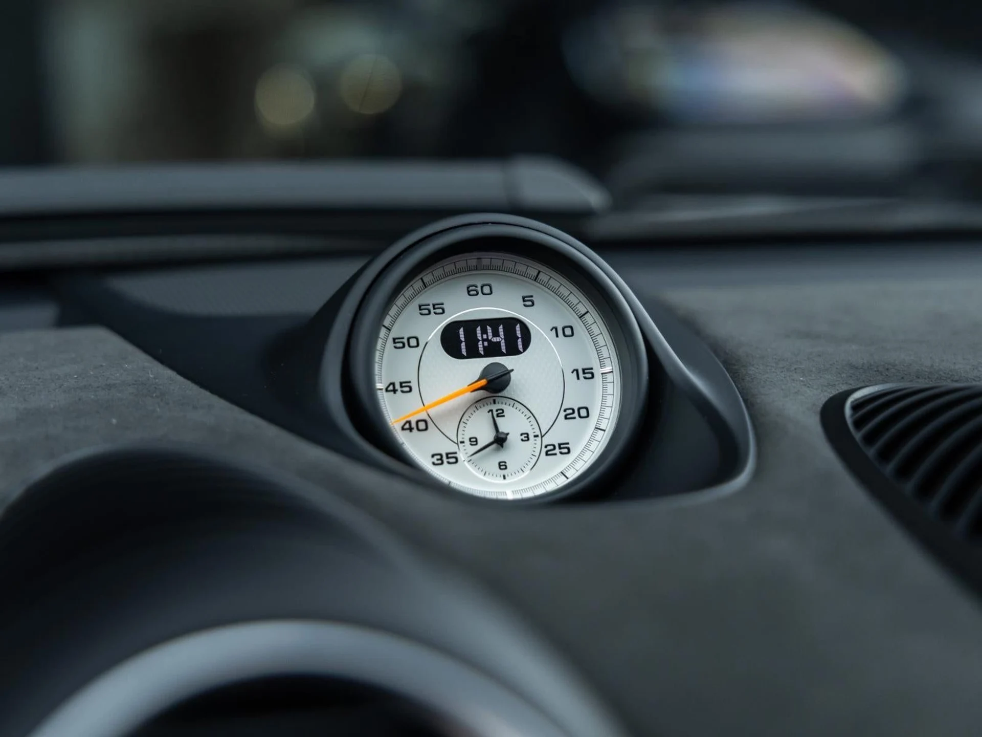 mph039_867254194_40_ce50ab80c7