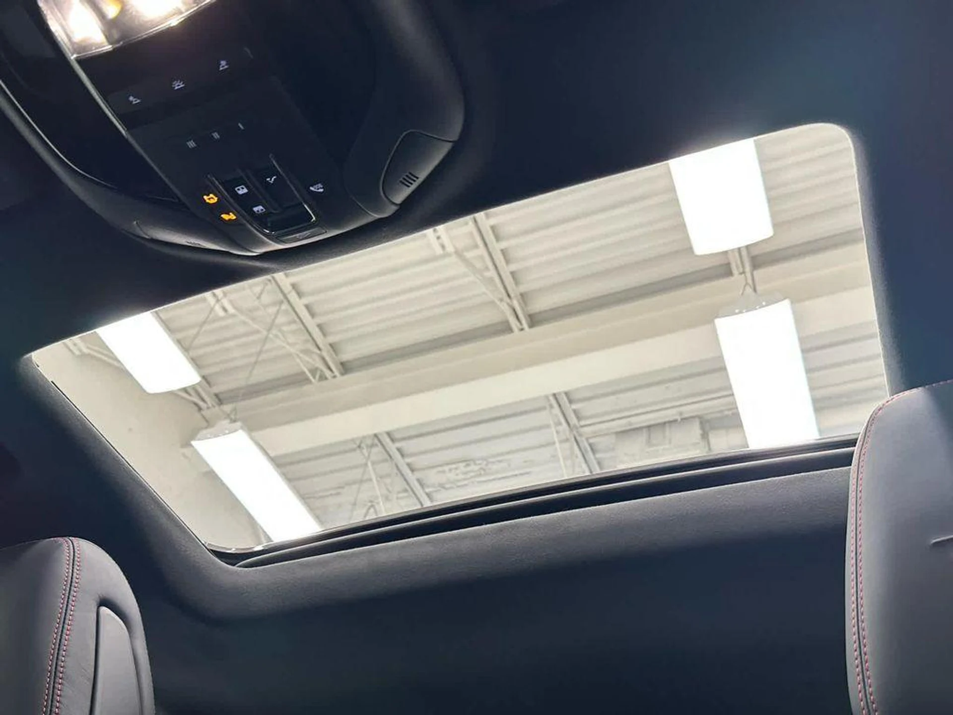 mph039_888329980_odp_OZE_7_R_Pb2_Z4_Px_EX_Vs_B_Jlkgr_GM_eec92a1bda