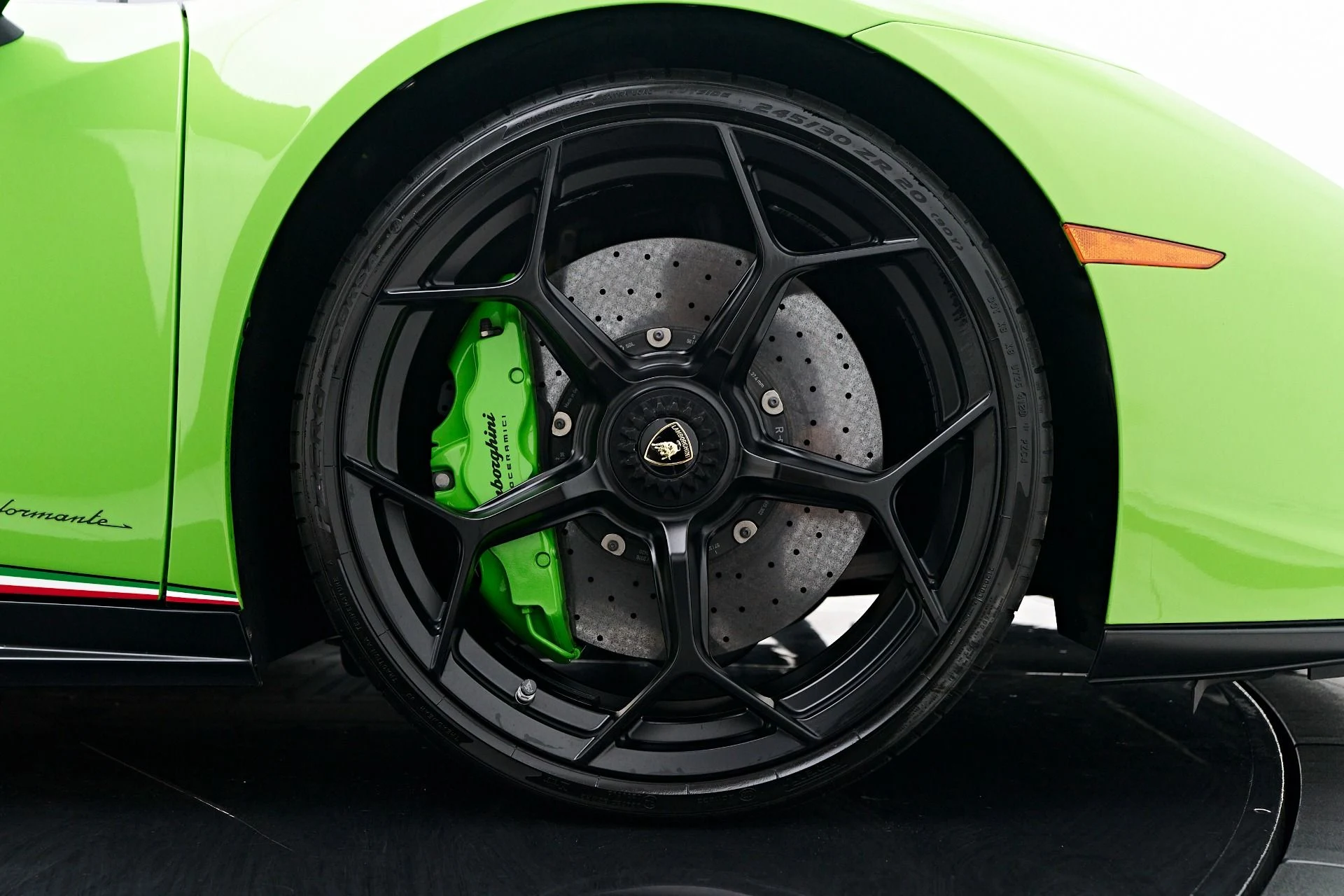 mph039_889448431_Used_2019_Lamborghini_Huracan_Performante_1757626079_c0355deb12
