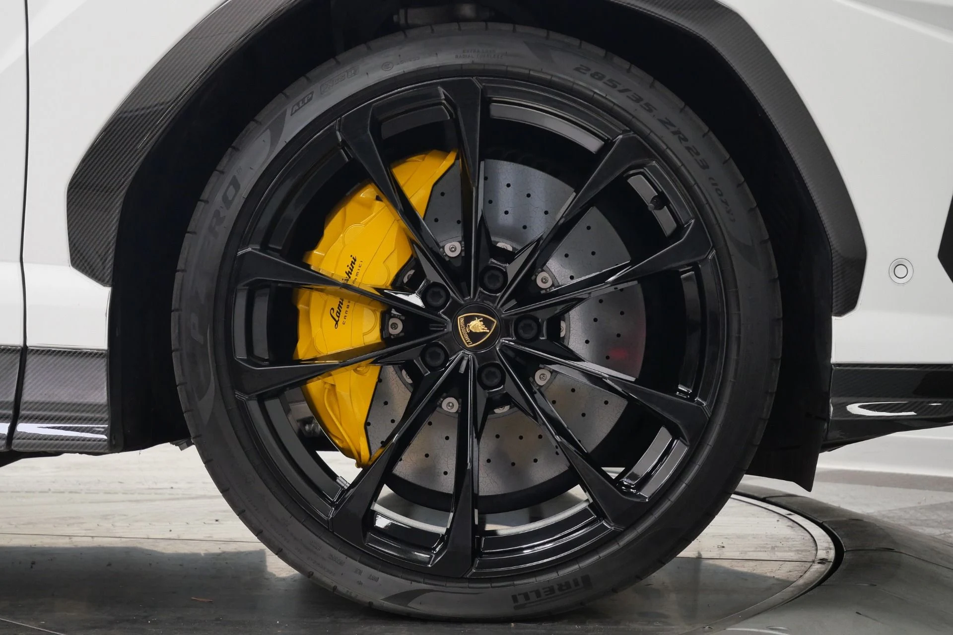 mph039_890608486_Used_2021_Lamborghini_Urus_Carbon_Fiber_Packs_Inside_and_Out_23_Inch_Wheels_1775930480_e2840aa638