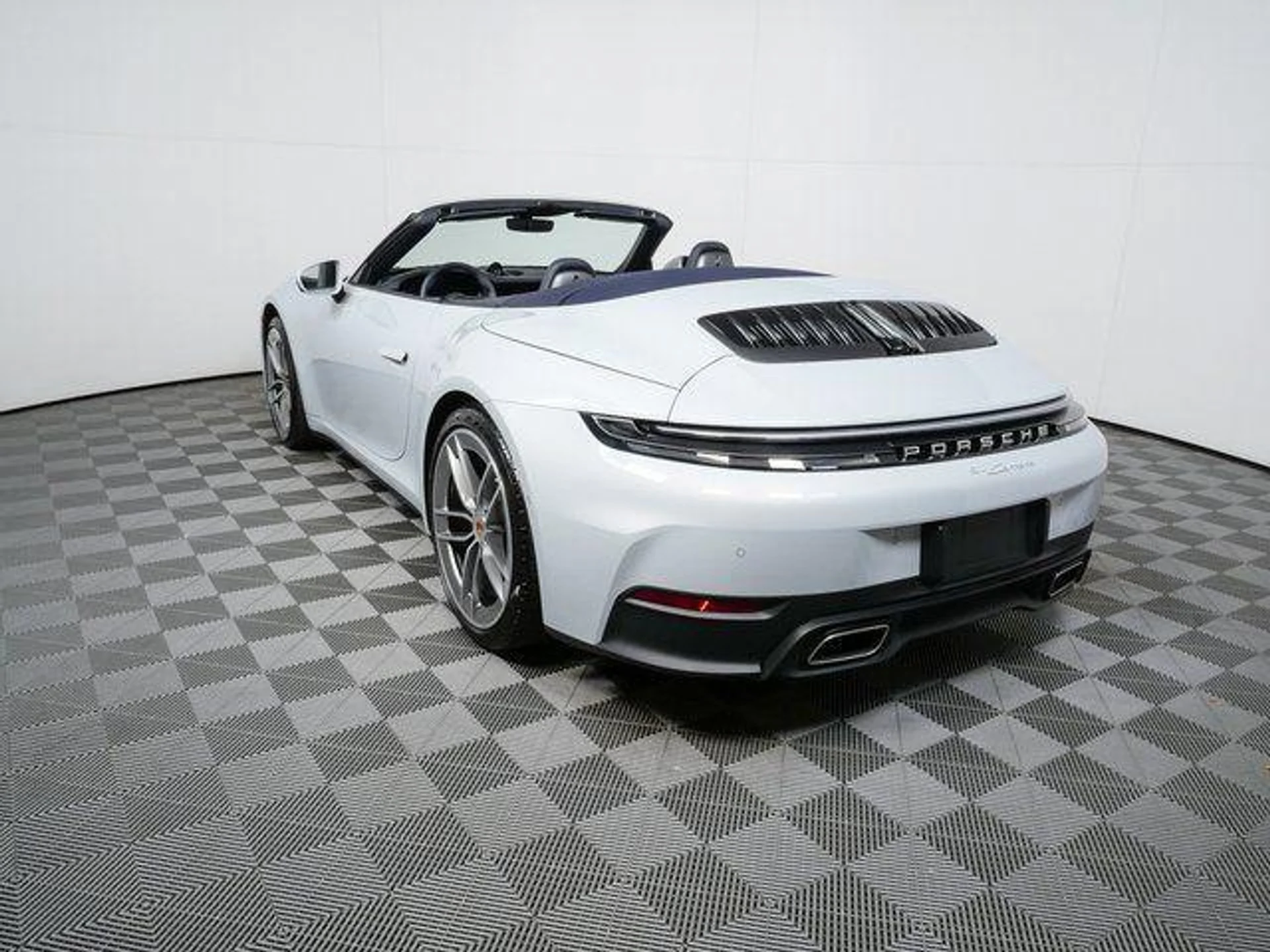 mph039_900378598_i4_By7_W3j_EP_Us_C_Nsv_IC_Zdl_Vs_L_Psg_ef325c8c42