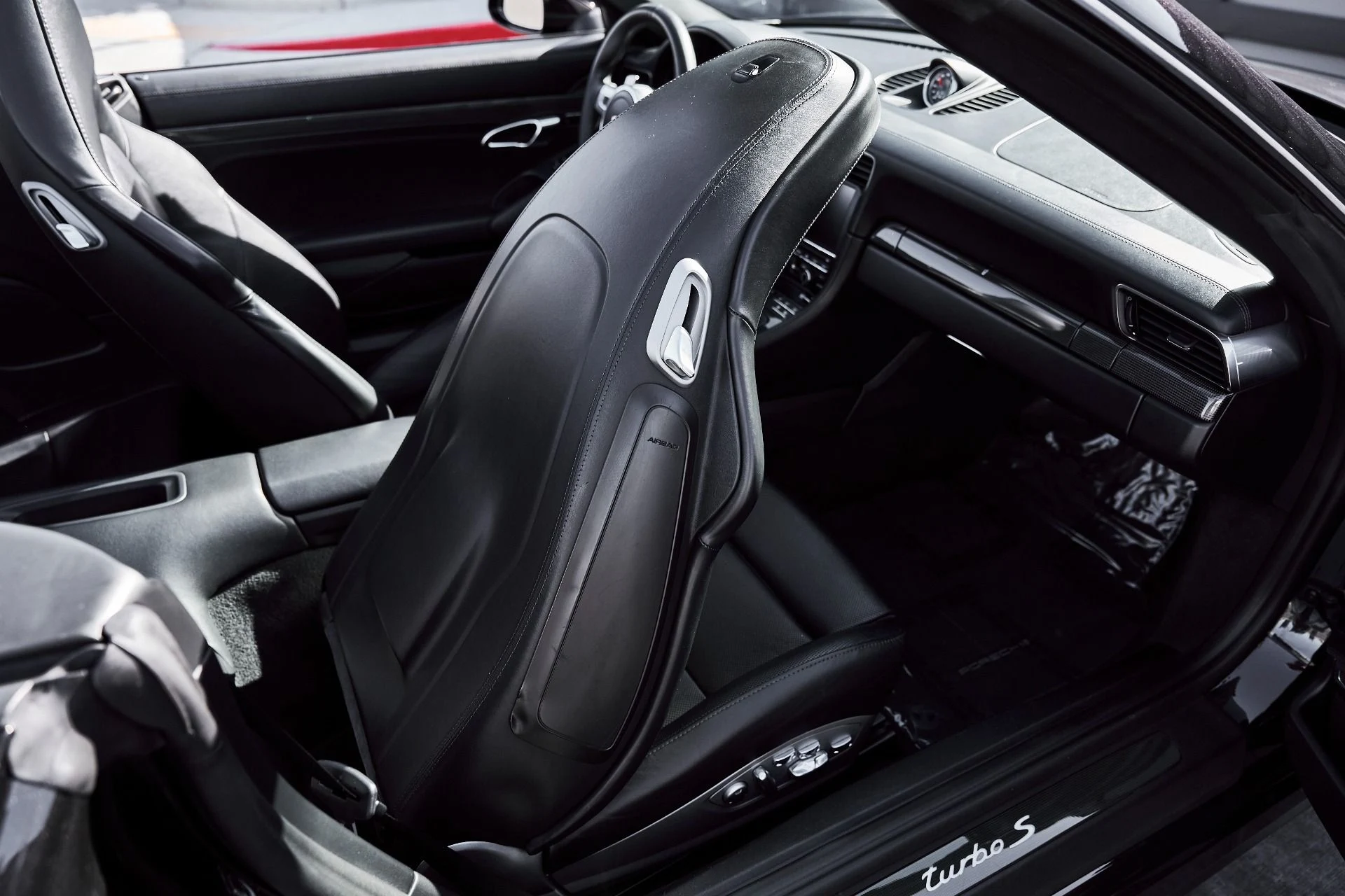 mph039_900885183_Used_2014_Porsche_911_Turbo_S_1776734604_40ba75b200