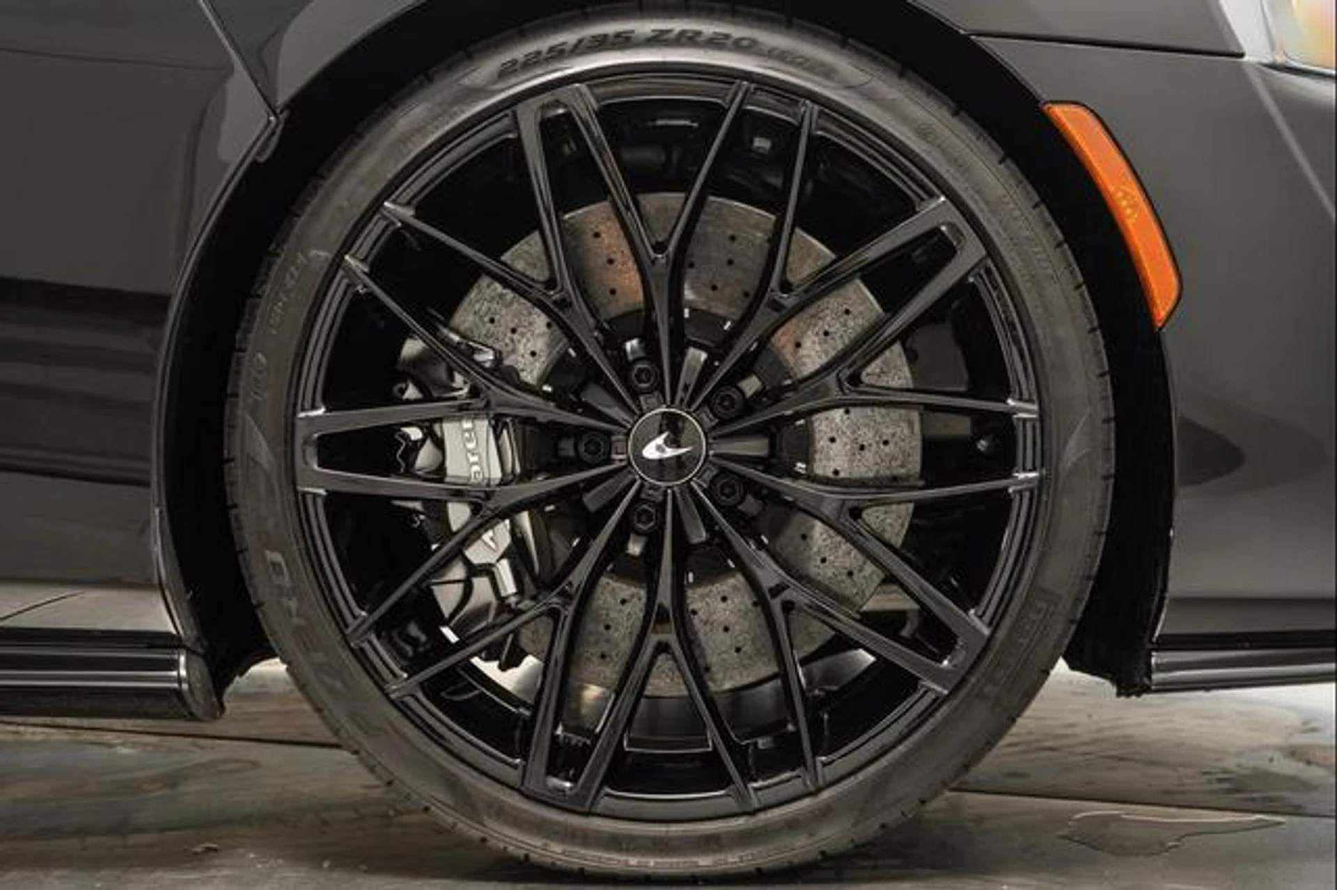 mph039_907293336_B4i_Vrr_Uzg_Kn9aa_M_byuz_Qi_Di608_c12d46f2d5