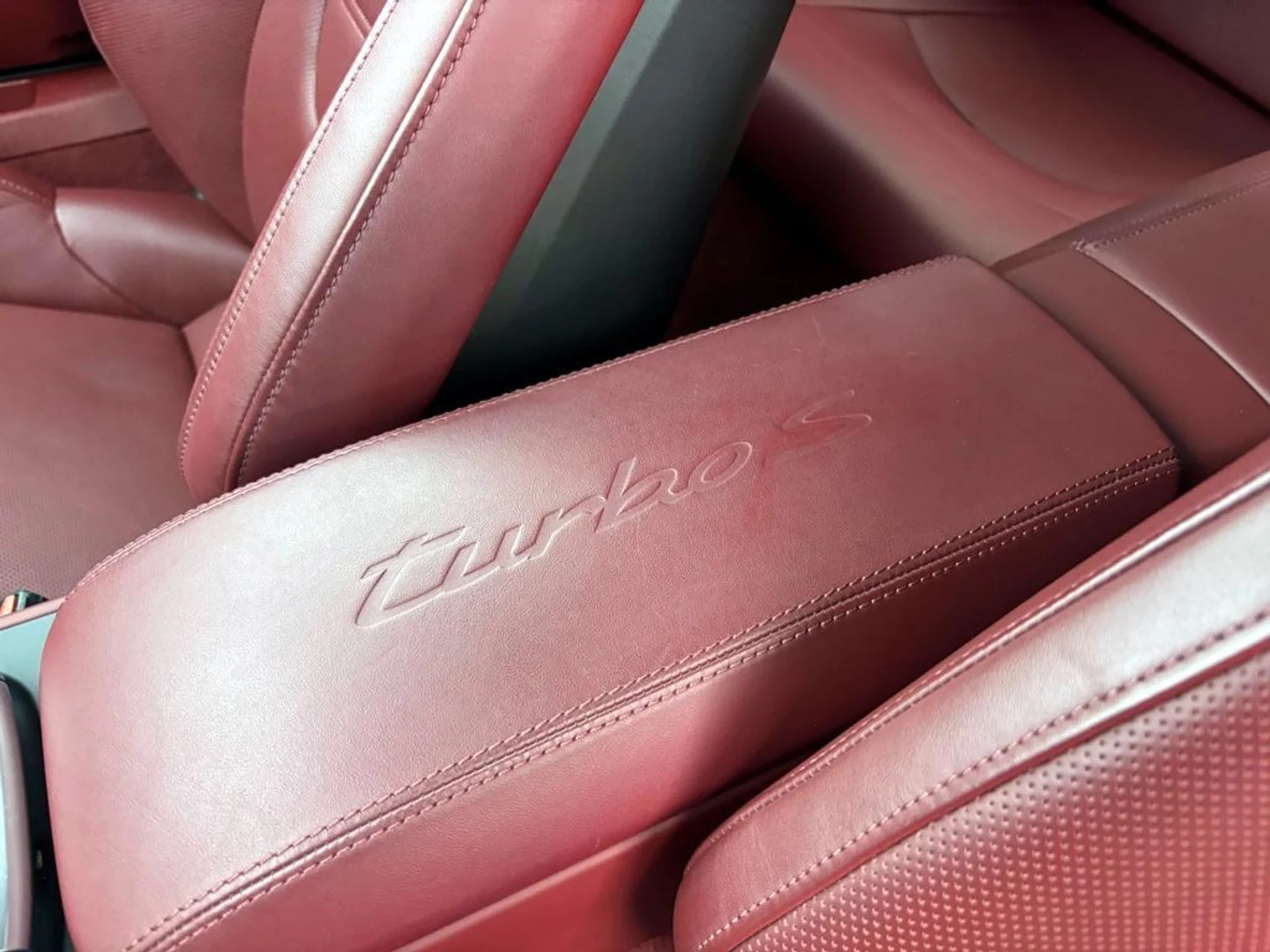 mph039_91406034_613cb9dbe70361d4cd6fc48d7a437bdax_d323a1733f