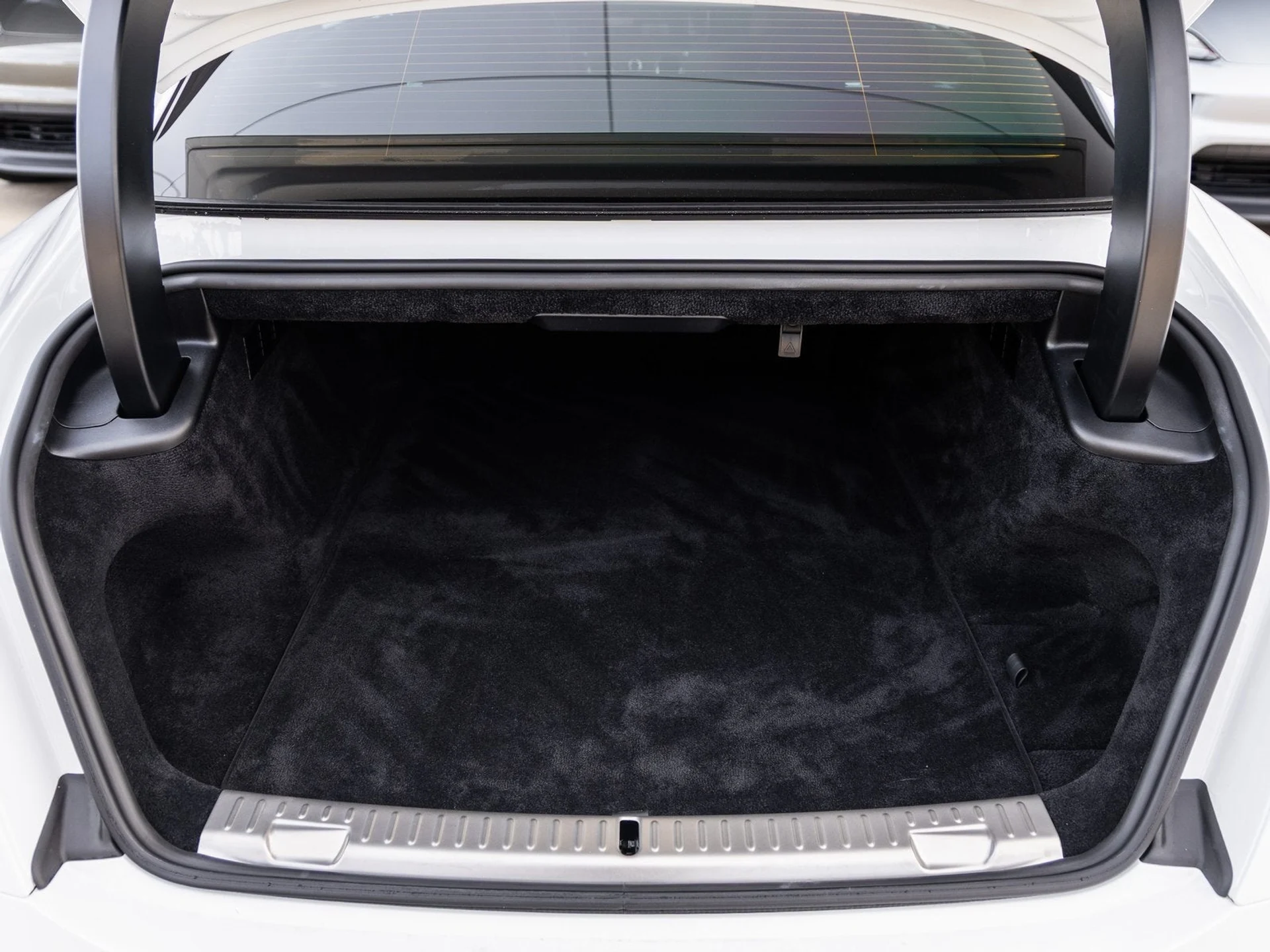 mph039_927411586_40_1f8d21f52b