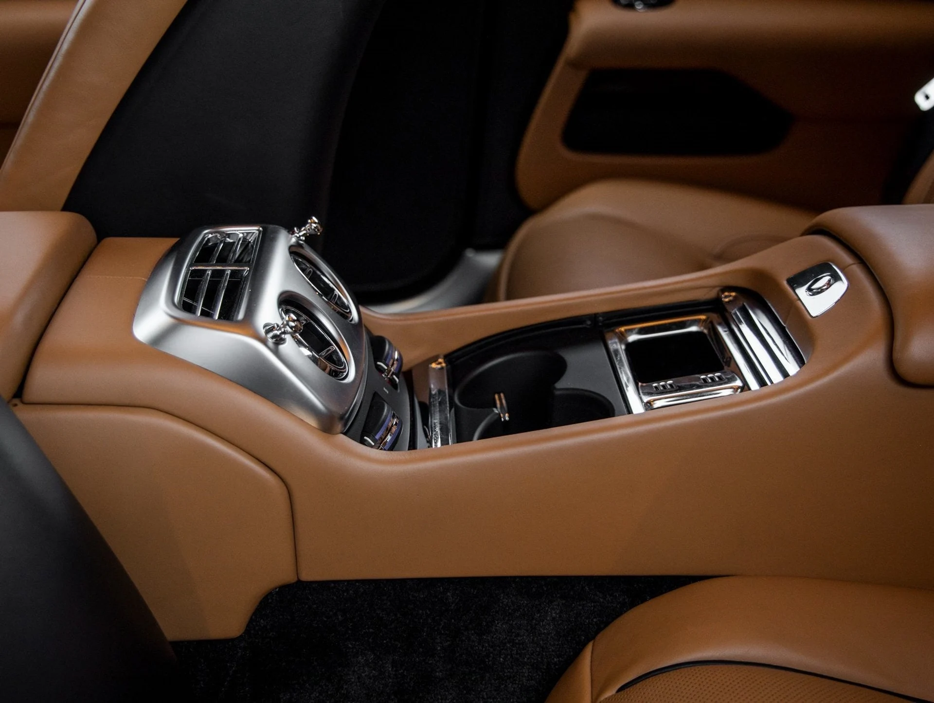 mph039_928486817_40_03744679e9