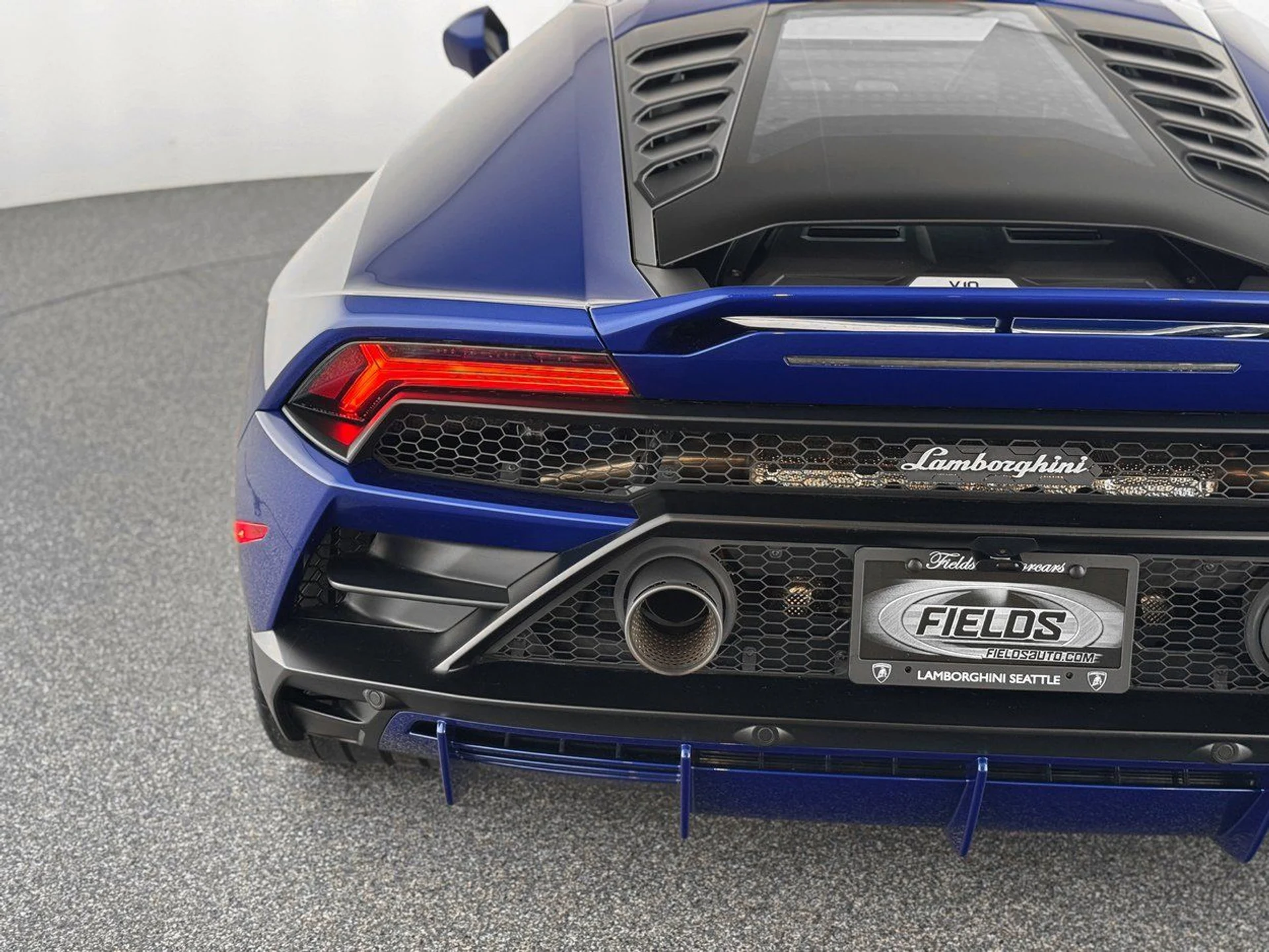 mph039_931168818_913b5c4ecb22e4842fc7e826238f3feax_69413b6b8f