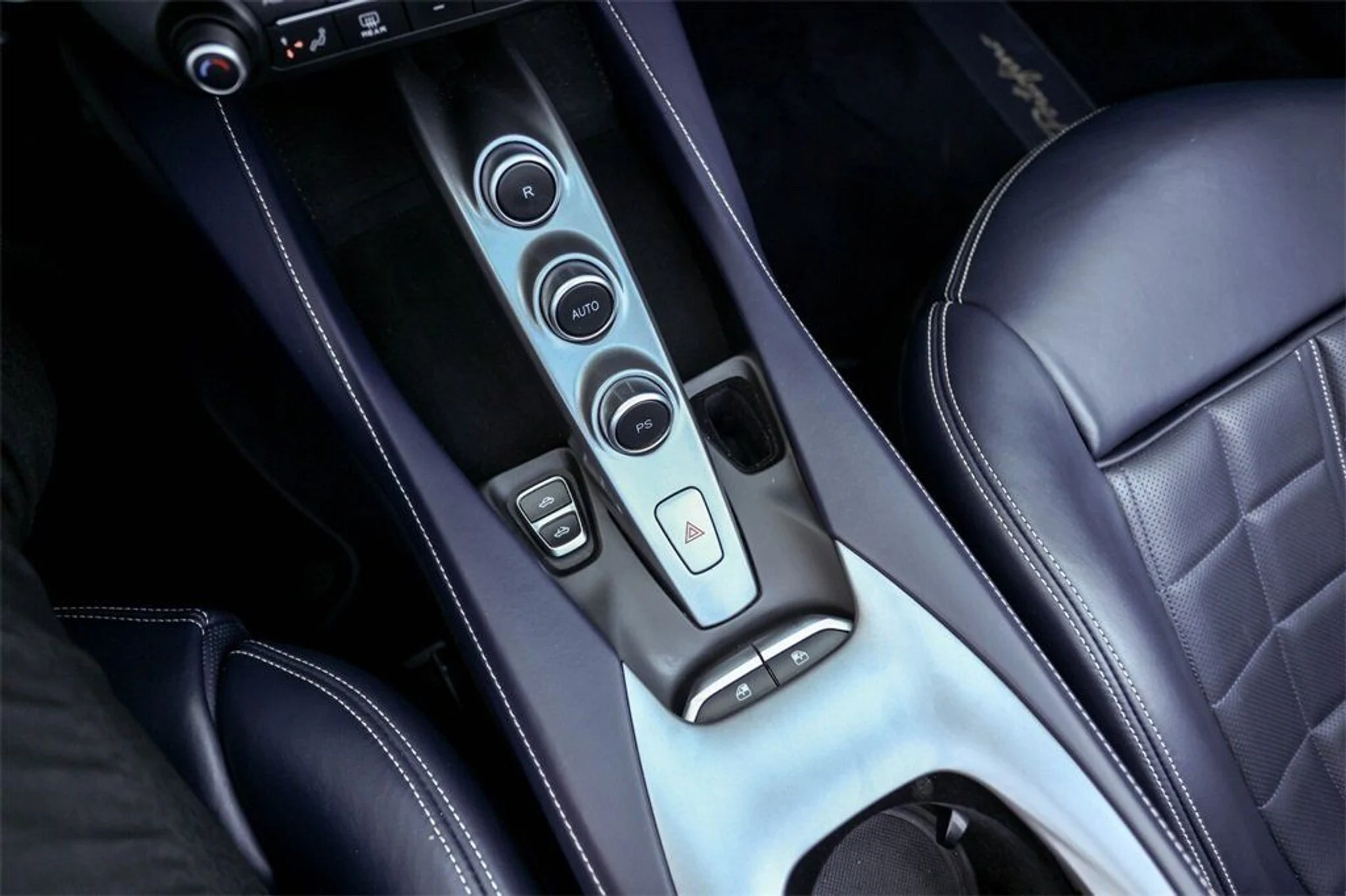 mph039_942707722_cfefddff0bed00016231d648236a9e57_f4fe924213