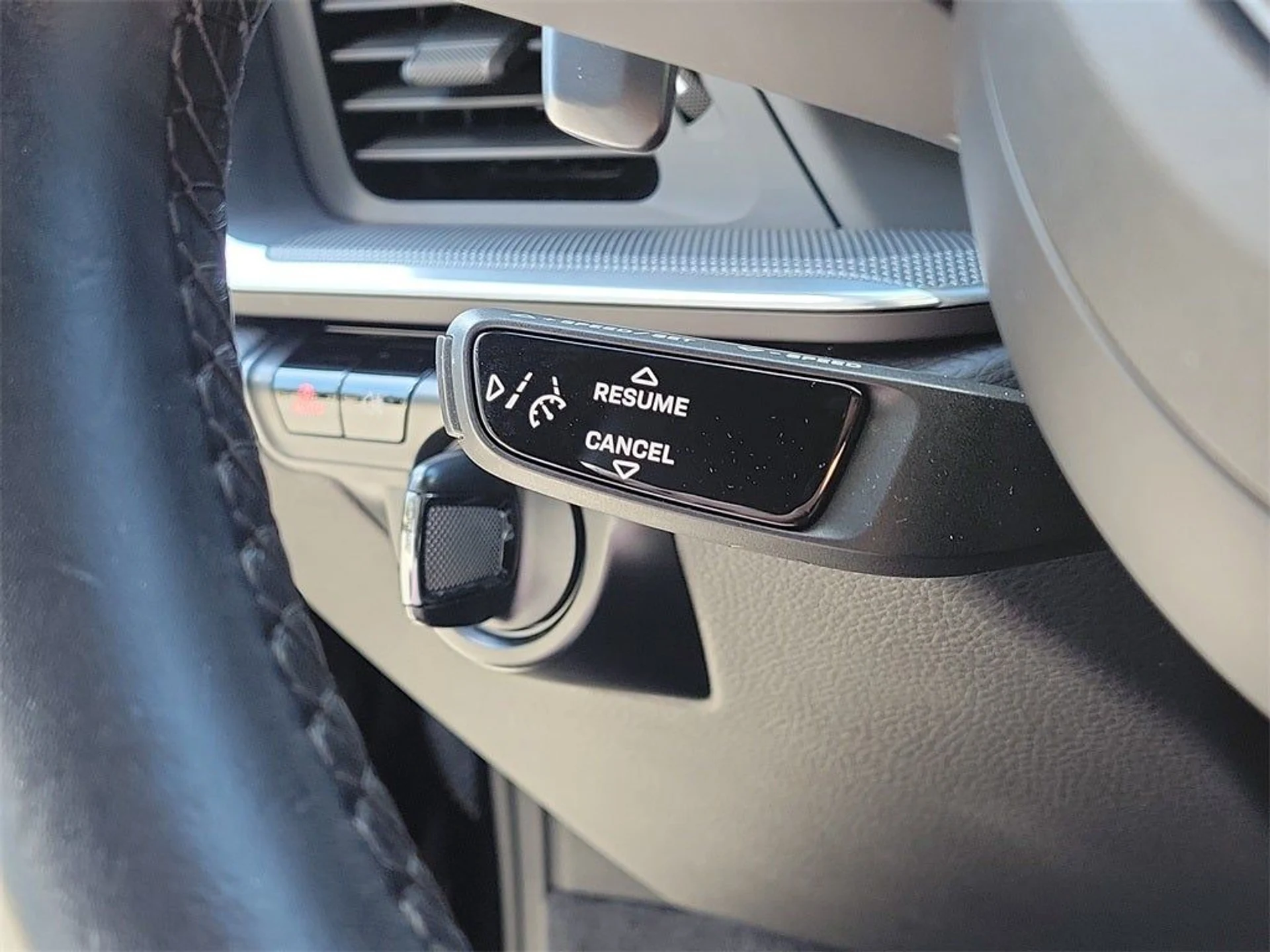 mph039_952918723_40_c22331f185