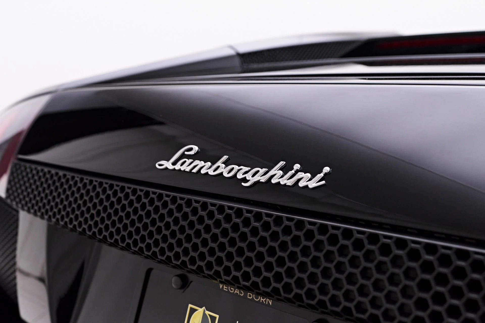 mph039_960400401_Used_2006_Lamborghini_Murcielago_Base_1753322496_4bbe547bc0