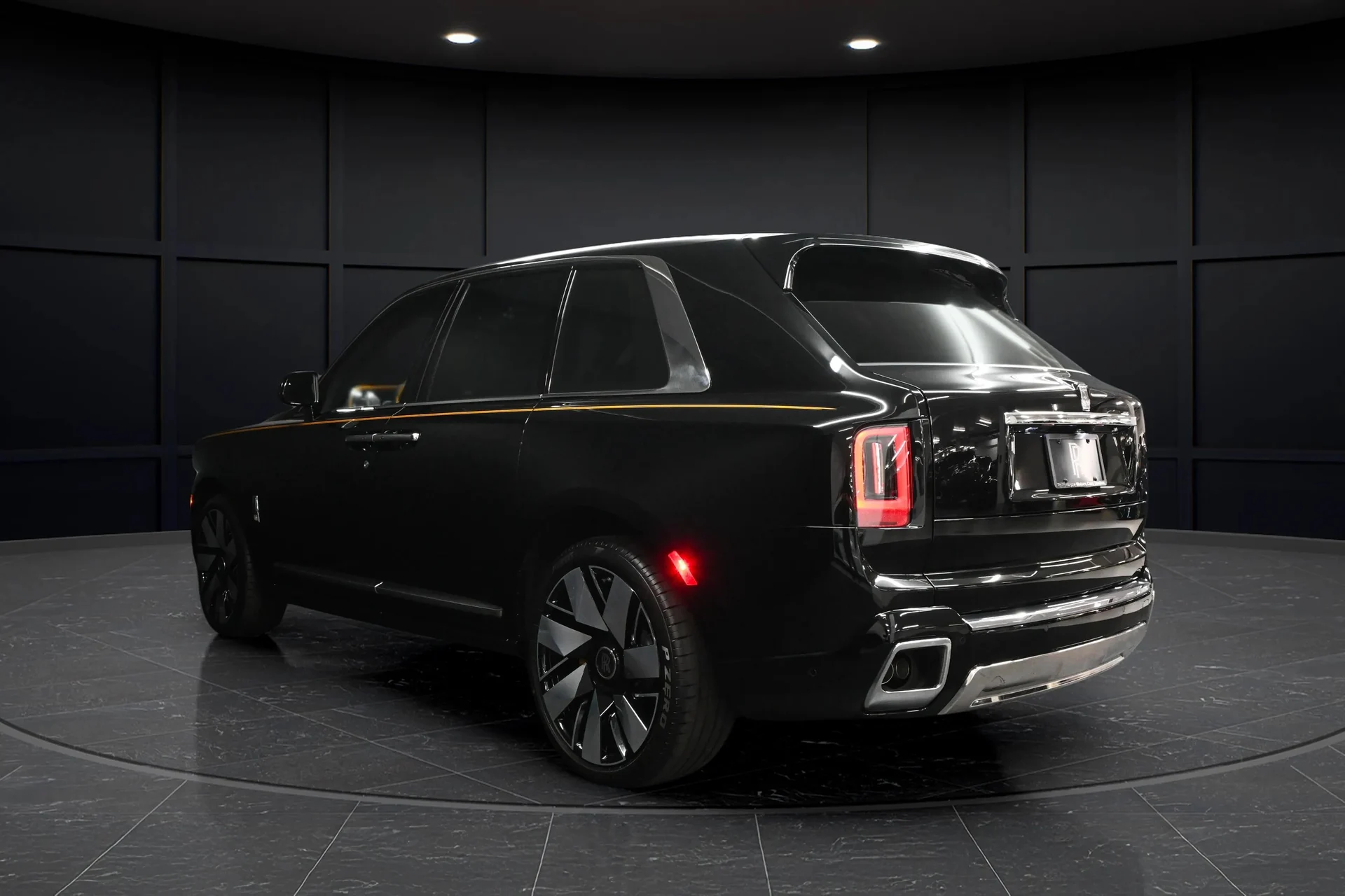 mph039_962196060_e7c66eed_3e9d_454f_b149_ad01cb739784_202520_Rolls_Royce20_Cullinan20282502729_42_e1ddb3dc1d
