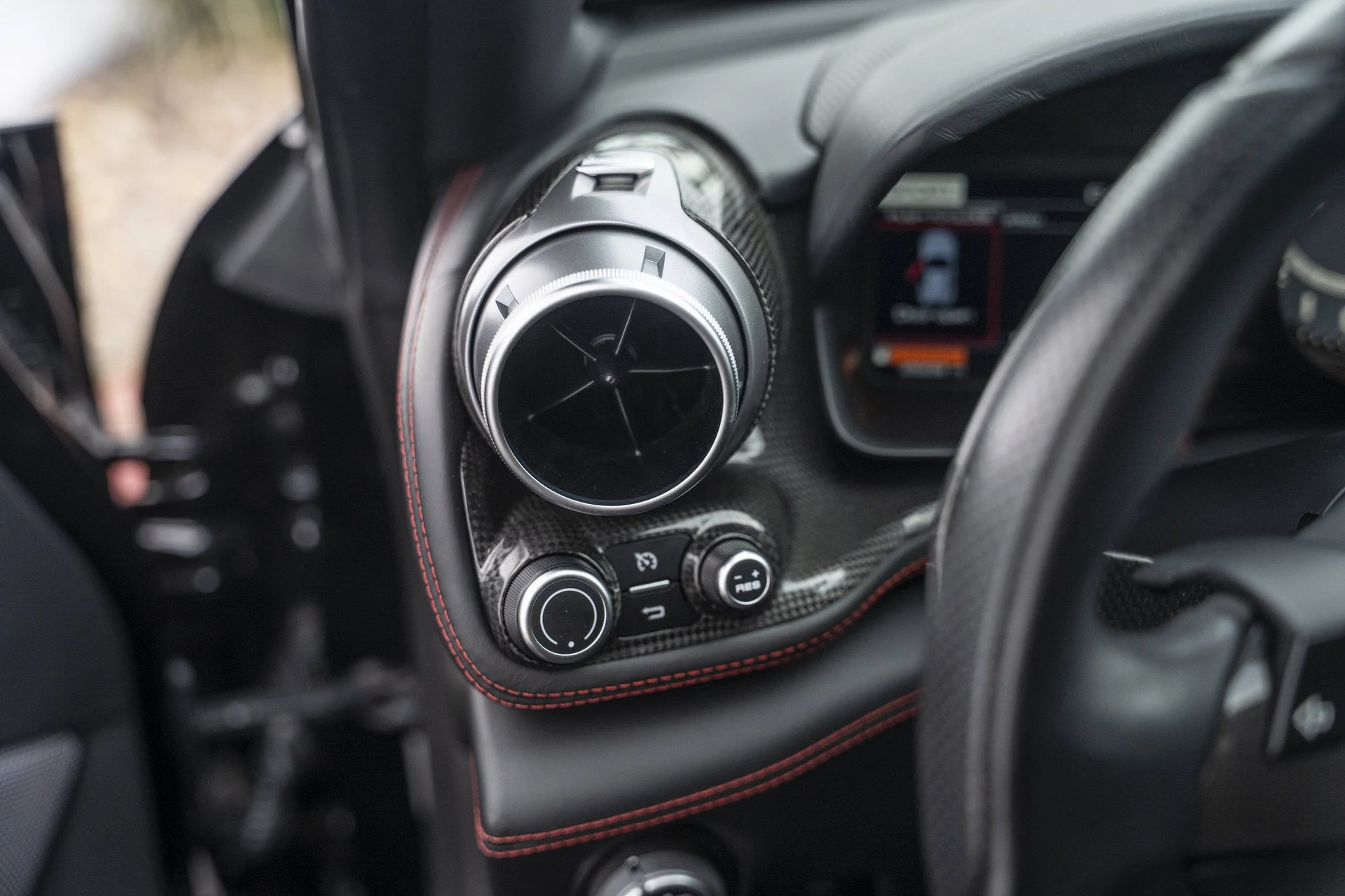 mph039_962280799_78f222a5b4a3426f822d3c5175e55675_10e9dac0ed