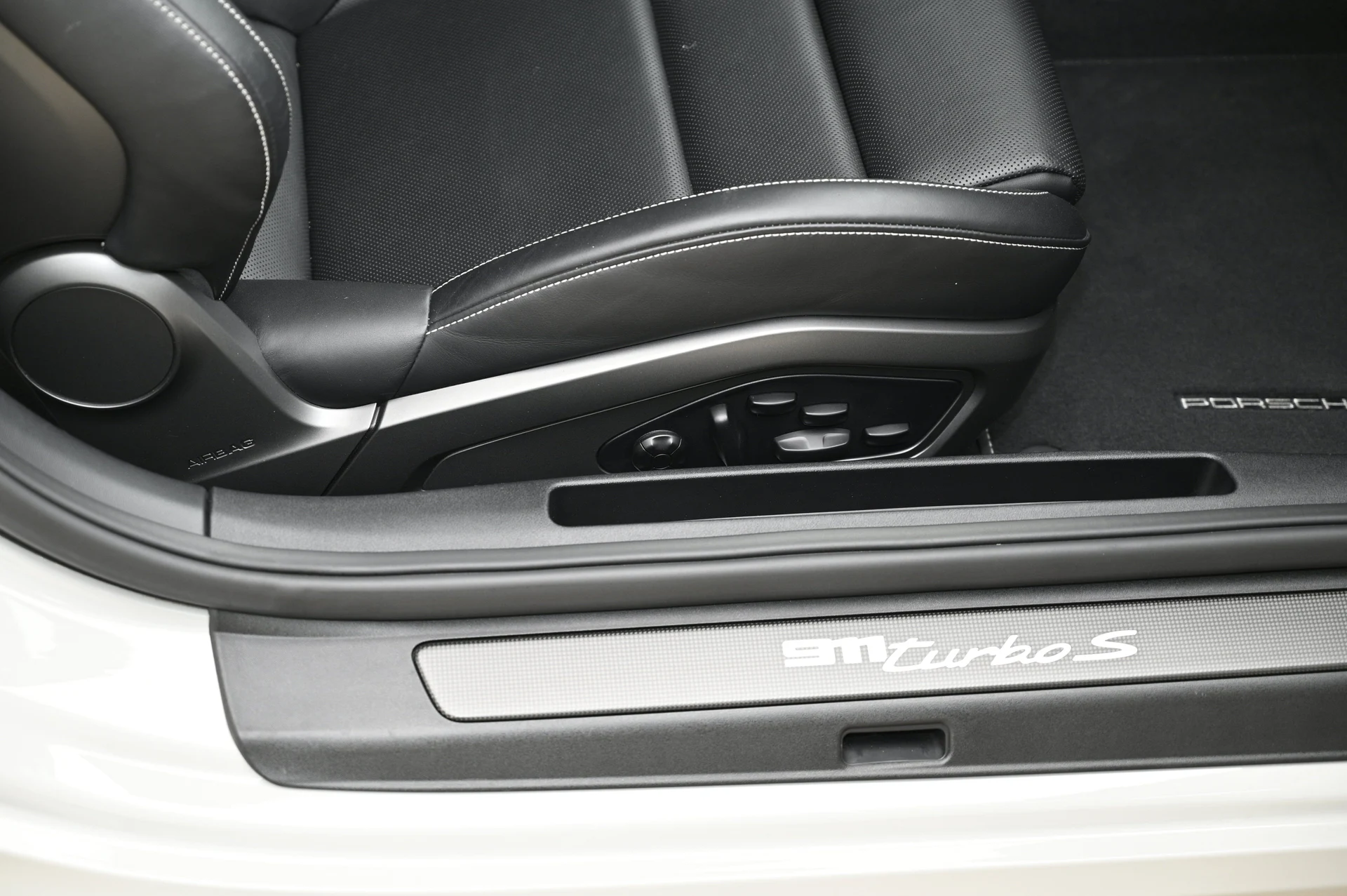 mph039_967258496_abd21ac4db1d418fac6f4f009dd66113_e5566414c4