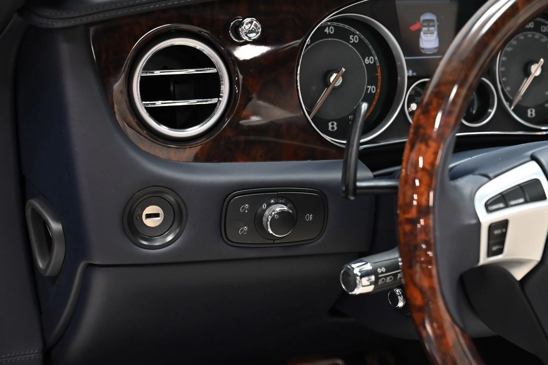 mph039_969288183_Used_2014_Bentley_Continental_GTC_1751561855_f314391f37
