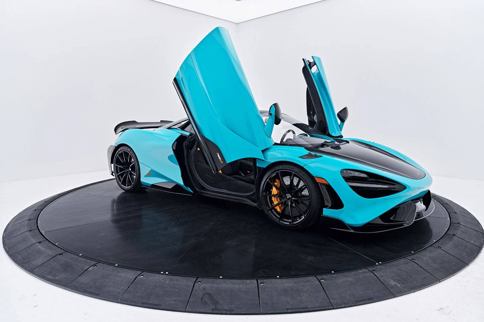 mph039_972156496_Used_2022_Mc_Laren_765_LT_Base_1786488506_7ef57e6a0a