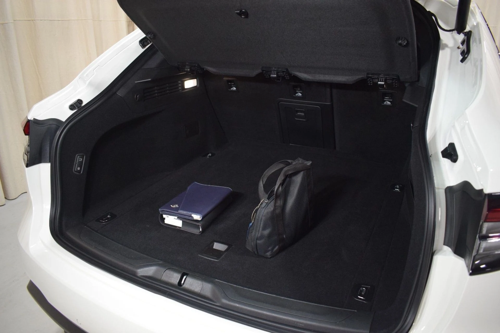 mph039_973829578_687fcf38d9bd3ad03a9a24925578afa3x_bbf2a25702