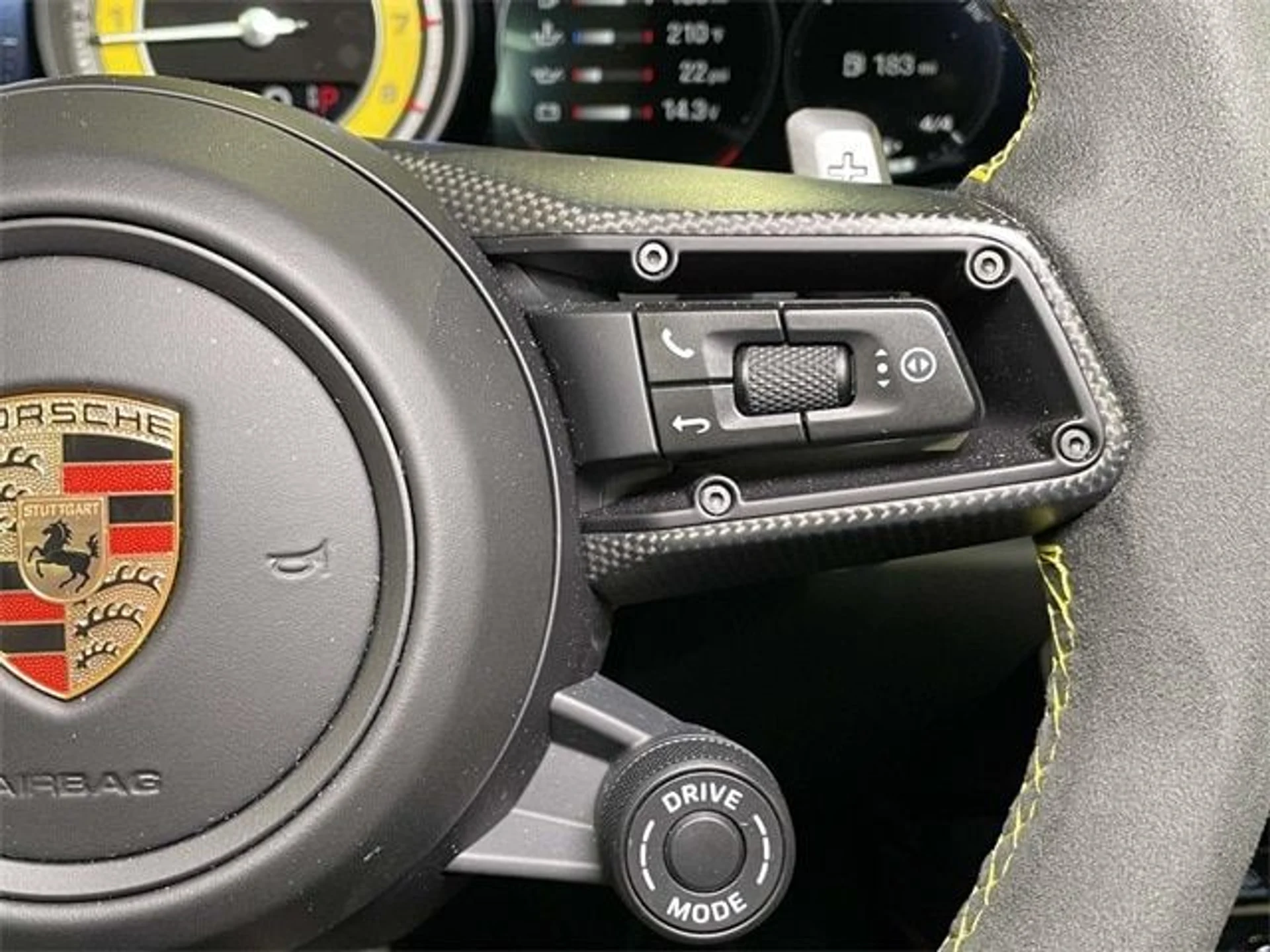 mph039_976190142_f49fa1165f26238dc2e51324c9e5038fx_d15b4b6016