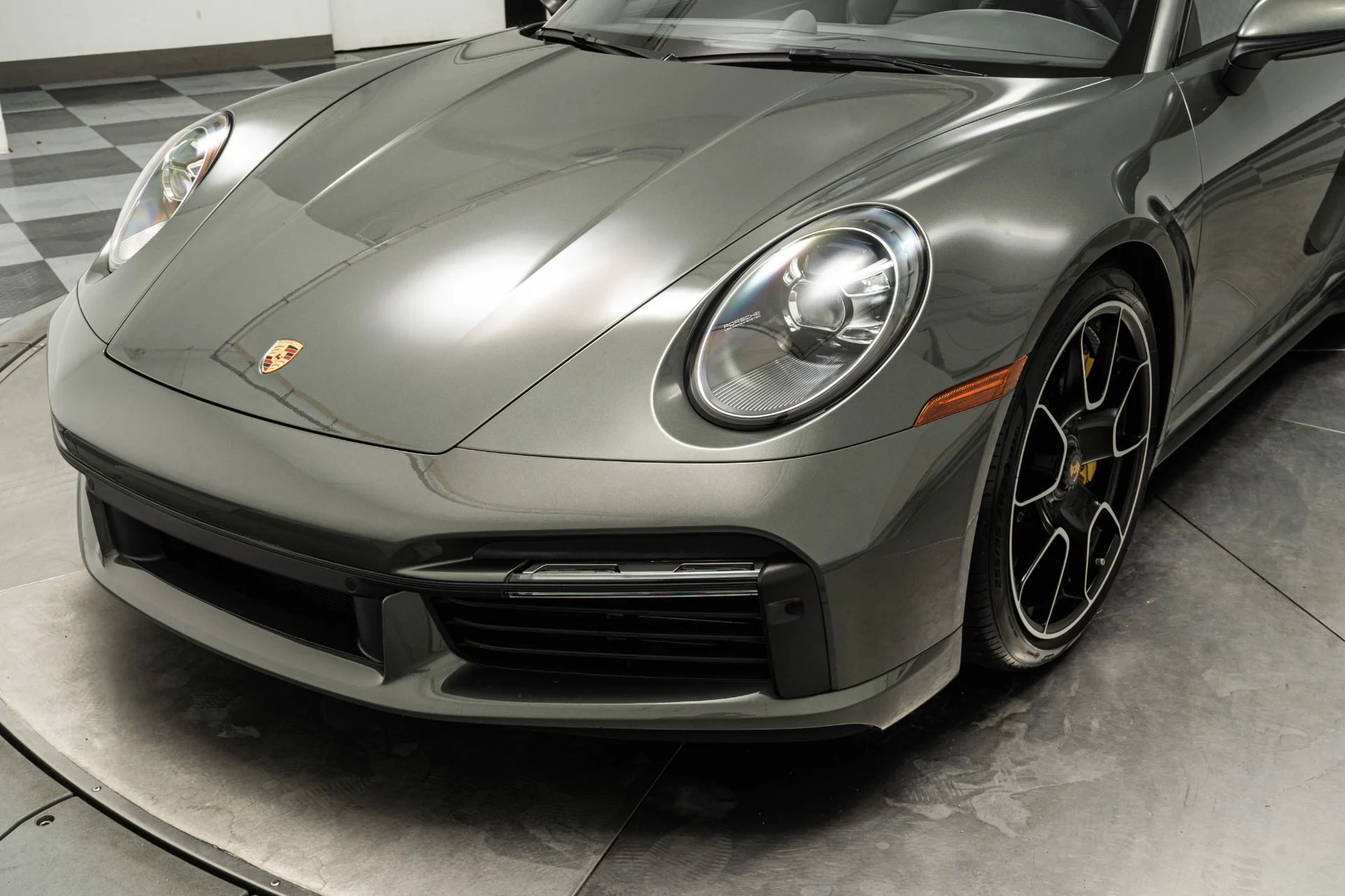 mph039_977120612_Used_2022_Porsche_911_Turbo_S_1759528517_bb27274db1