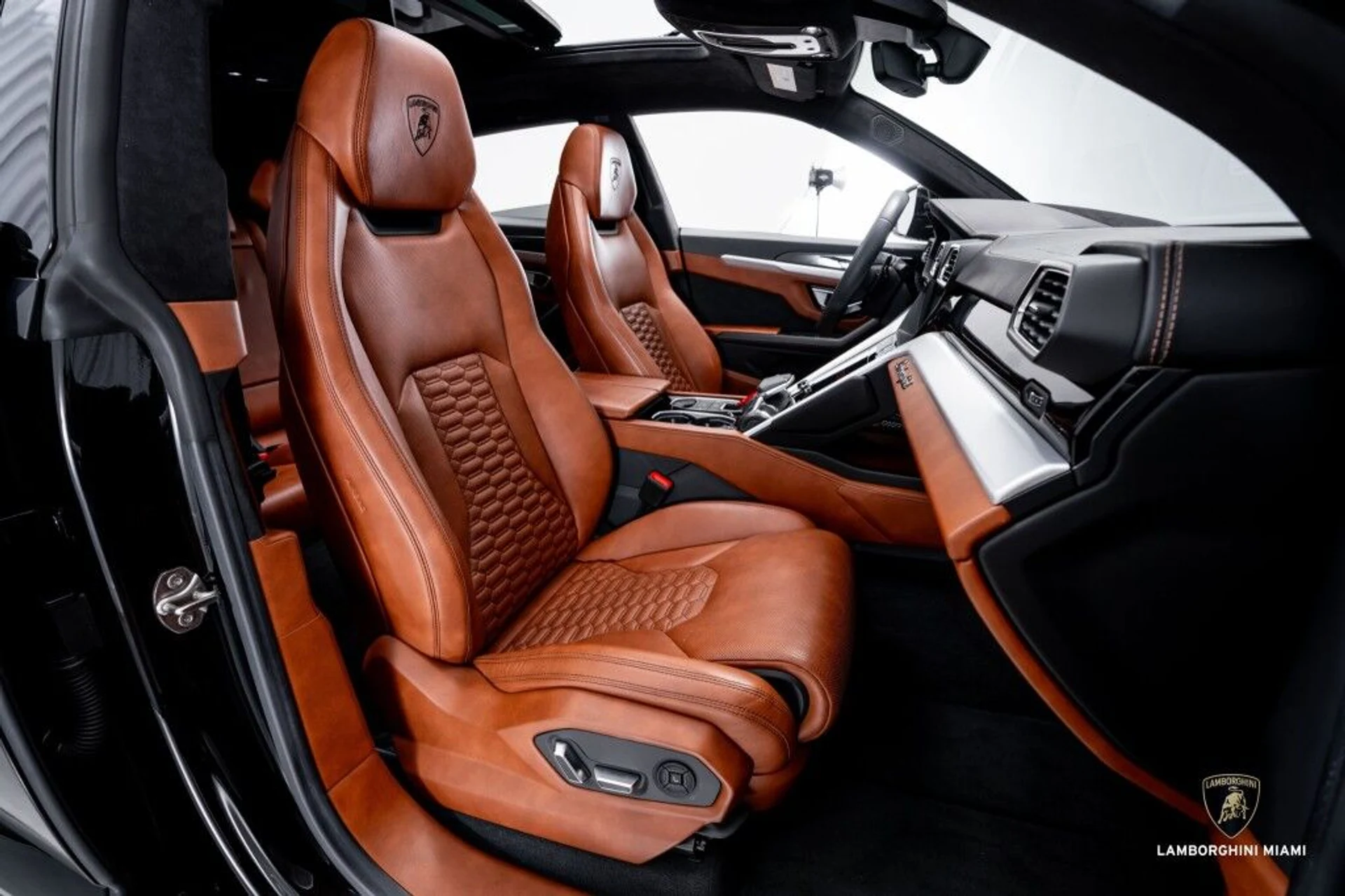 mph039_983590167_76a5b721f61bd5e04e31caead3be1766_d1896a0630