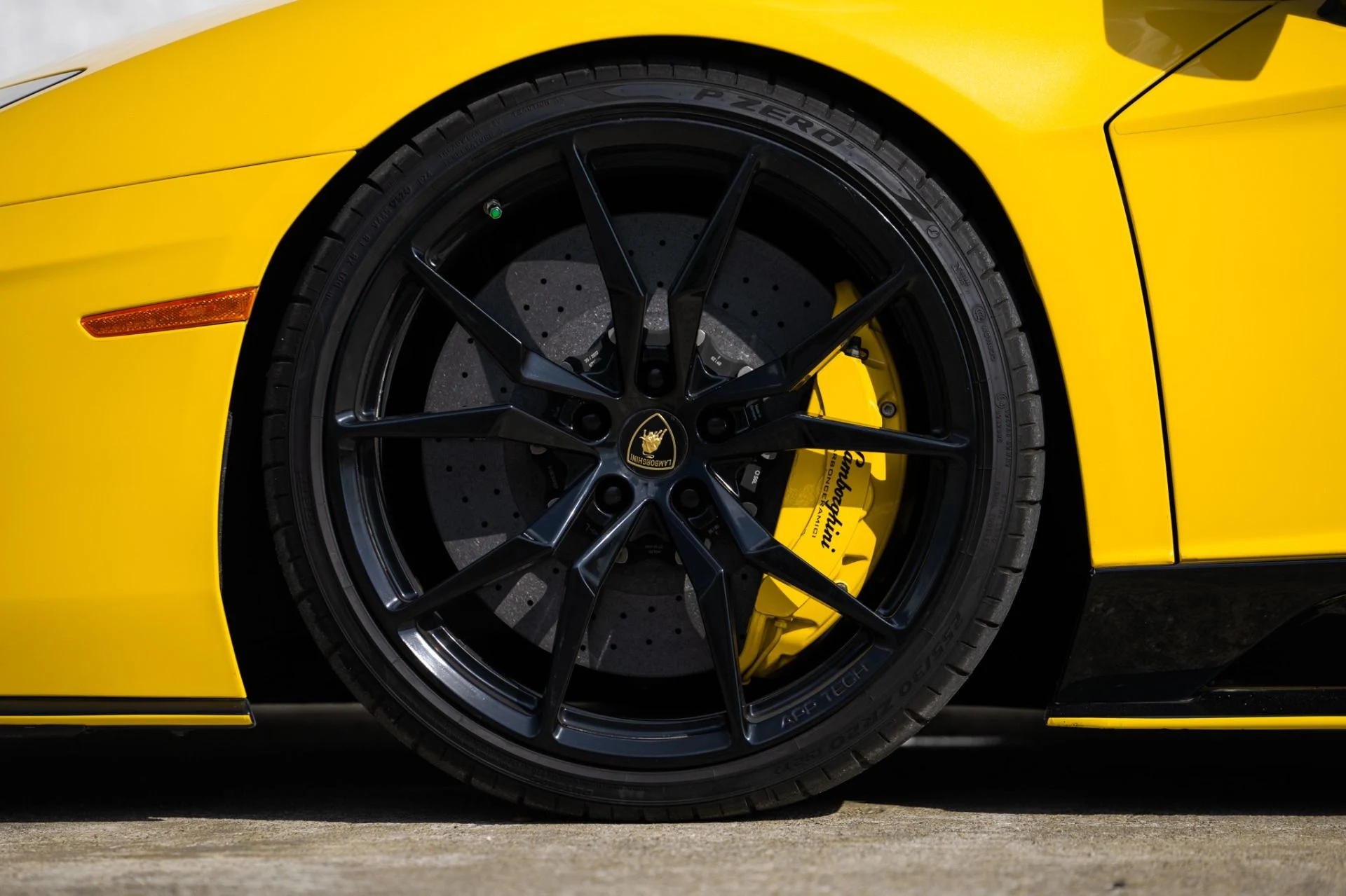 mph039_98895669_Used_2018_Lamborghini_Aventador_S_LP_740_4_S_1761083362_60e57474d0