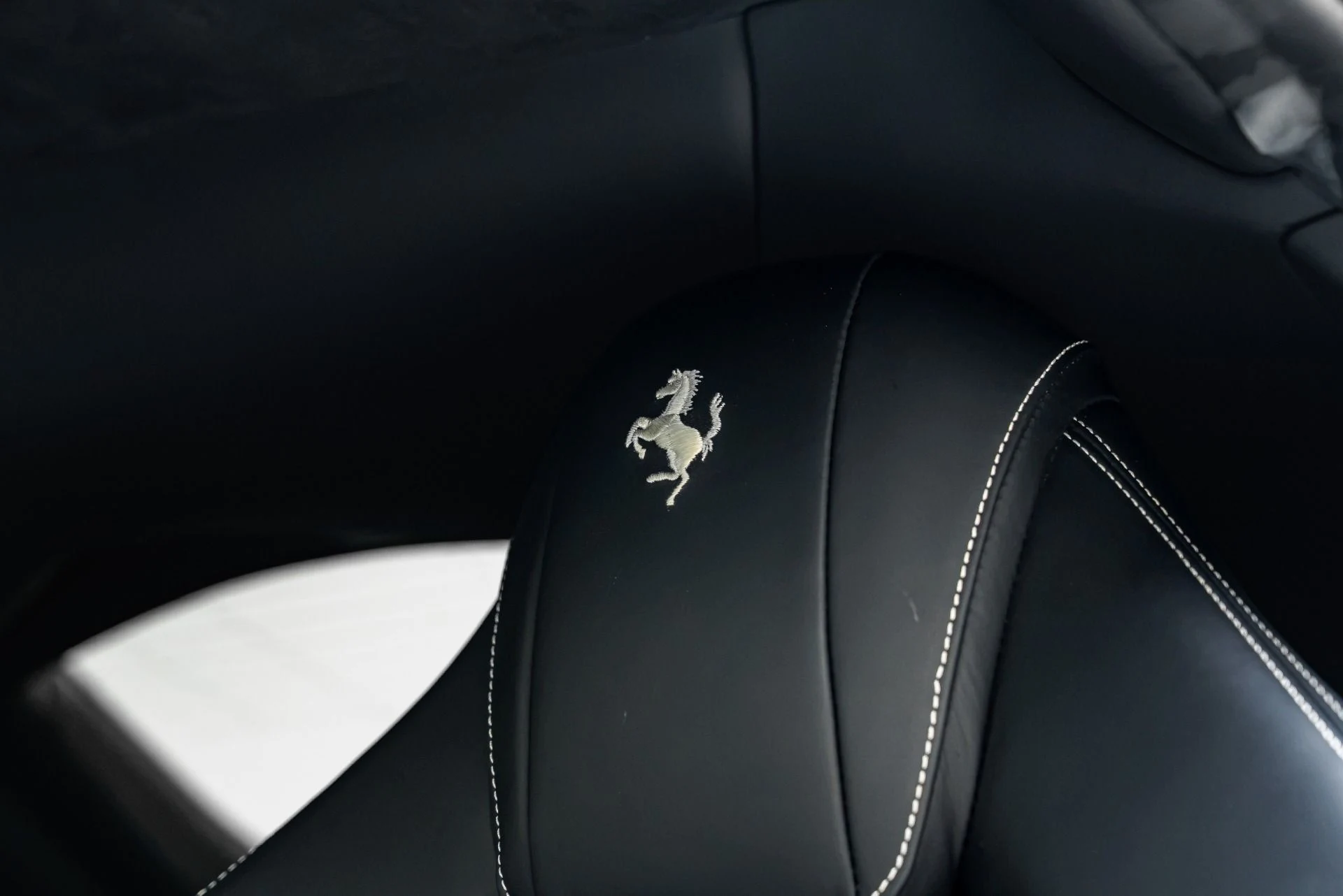 mph039_993695145_Used_2019_Ferrari_812_Superfast_1784241753_d5dfca37ce